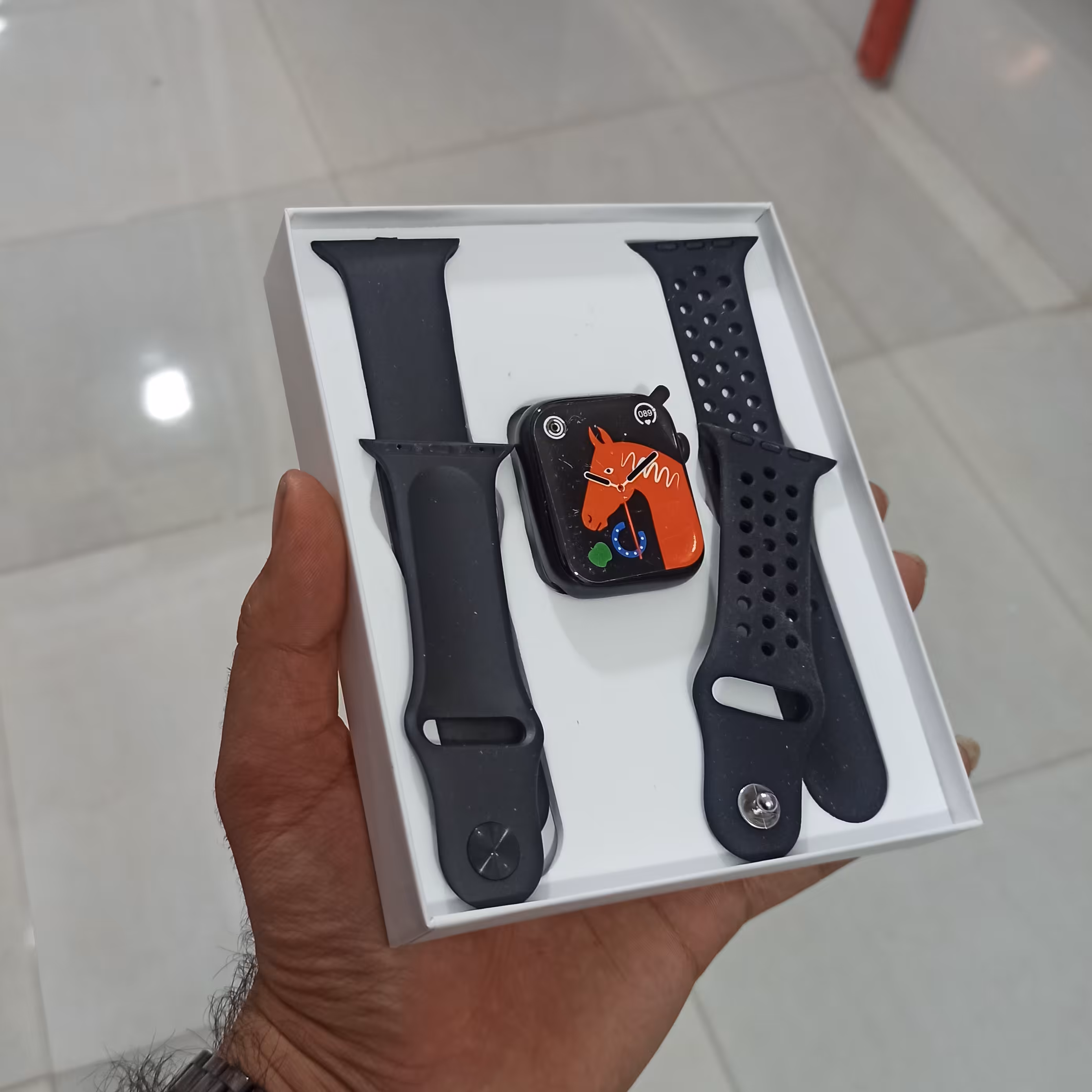 ساعت هوشمند طرح اپل واچ سری هشت با دو بند قابل تعویض و قیمت مناسب 