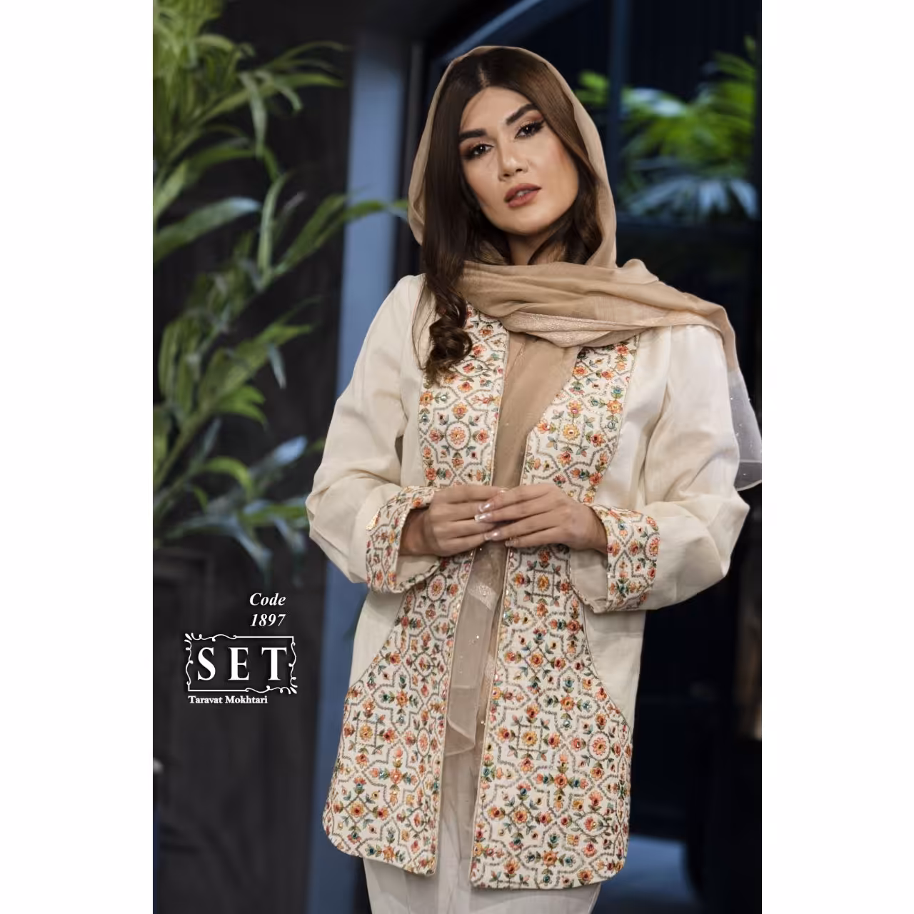 مانتو مجلسی لینن سوزندوزی رنگ کرم مدل آناشید کد 1897 برند SET