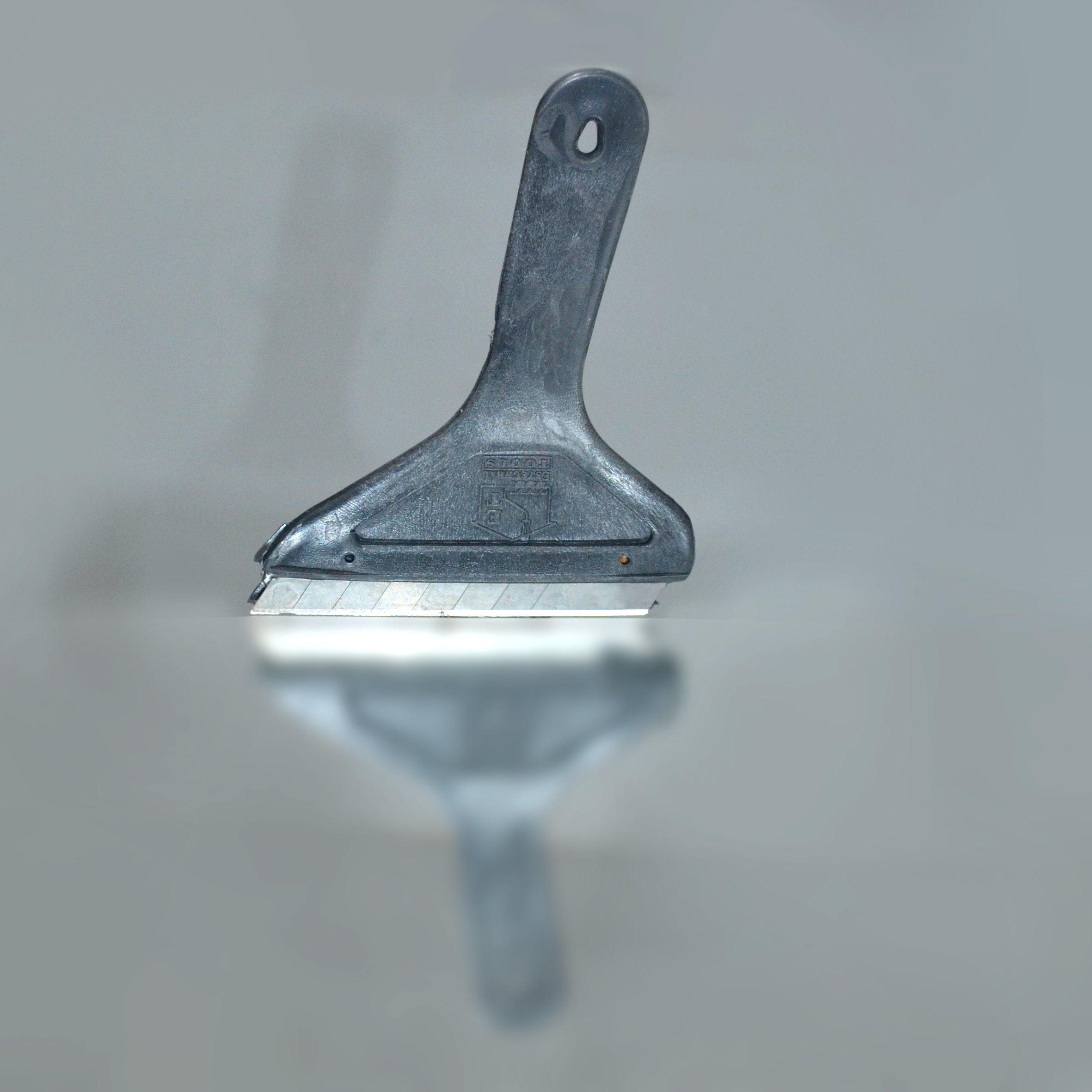 تیغ نظافت یا تیغ کاتر دسته دار با کیفیت فوق العاده عالی