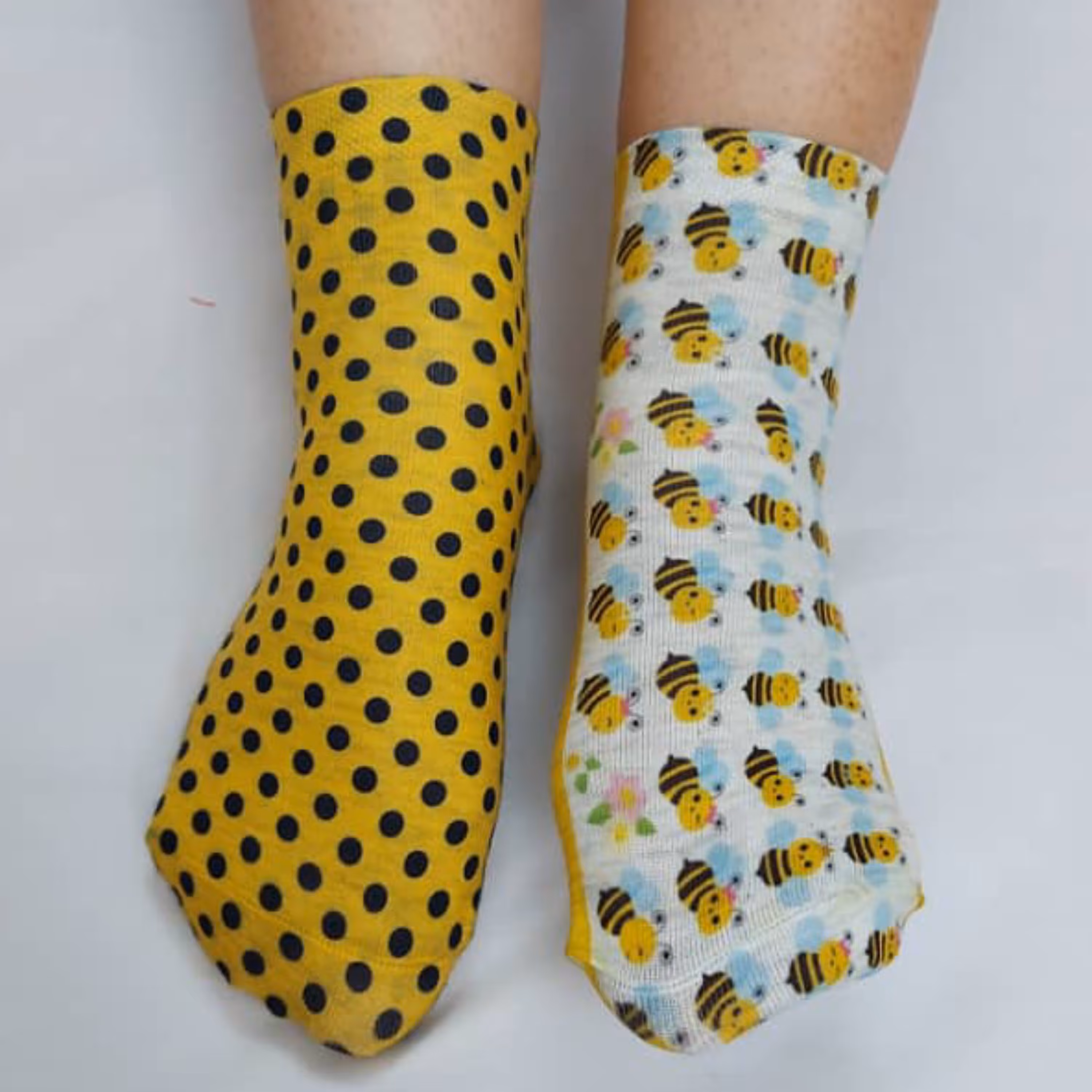 جوراب طرح زنبور عسل چاپی