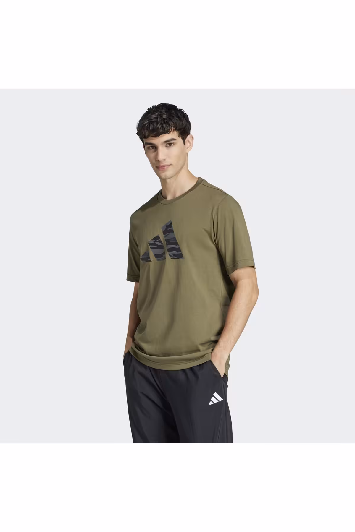 تی شرت سبز مردانه کدهای گرافیکی کامو اورجینال adidas