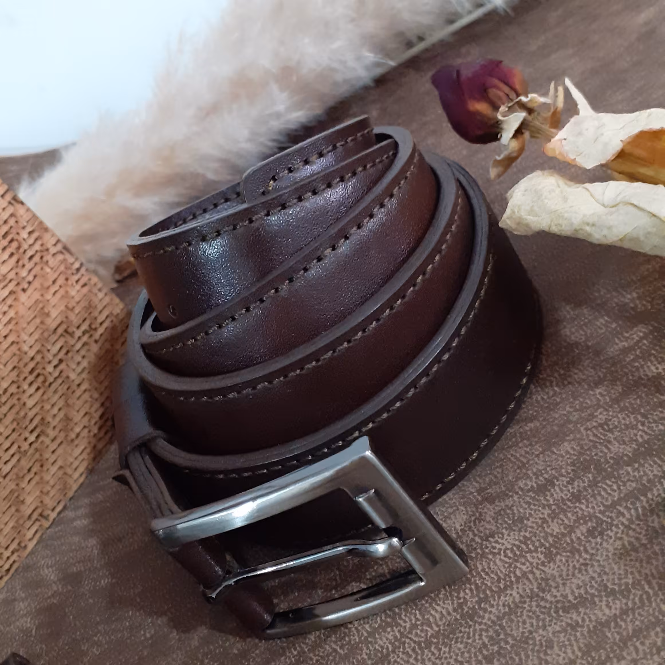 کمربند دستدوز باچرم گاوی