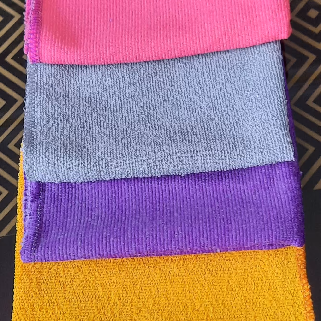 دستمال نظافت و گردگیری در رنگ های متنوع و جنس نرم و بدون پرز جنس پاره فلامینگ 