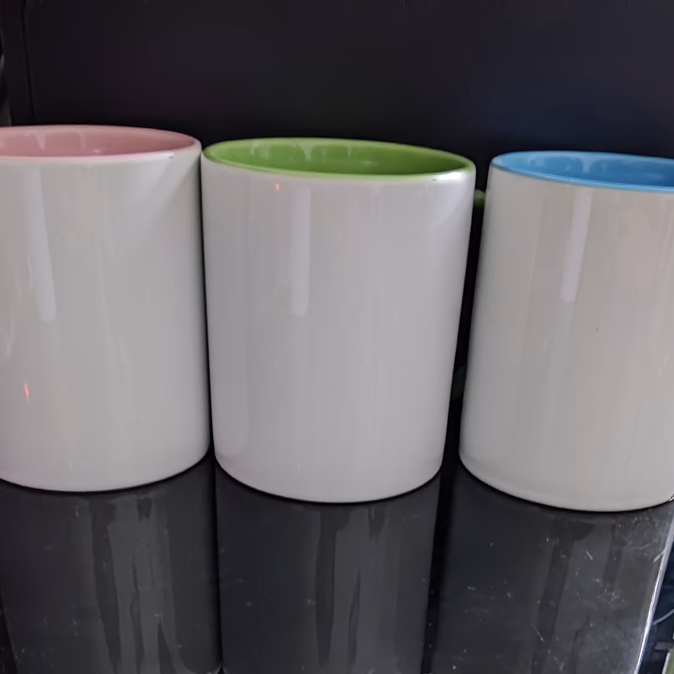 ماگ   دسته و داخل رنگی وارداتی با طرح عکس دلخواه شما