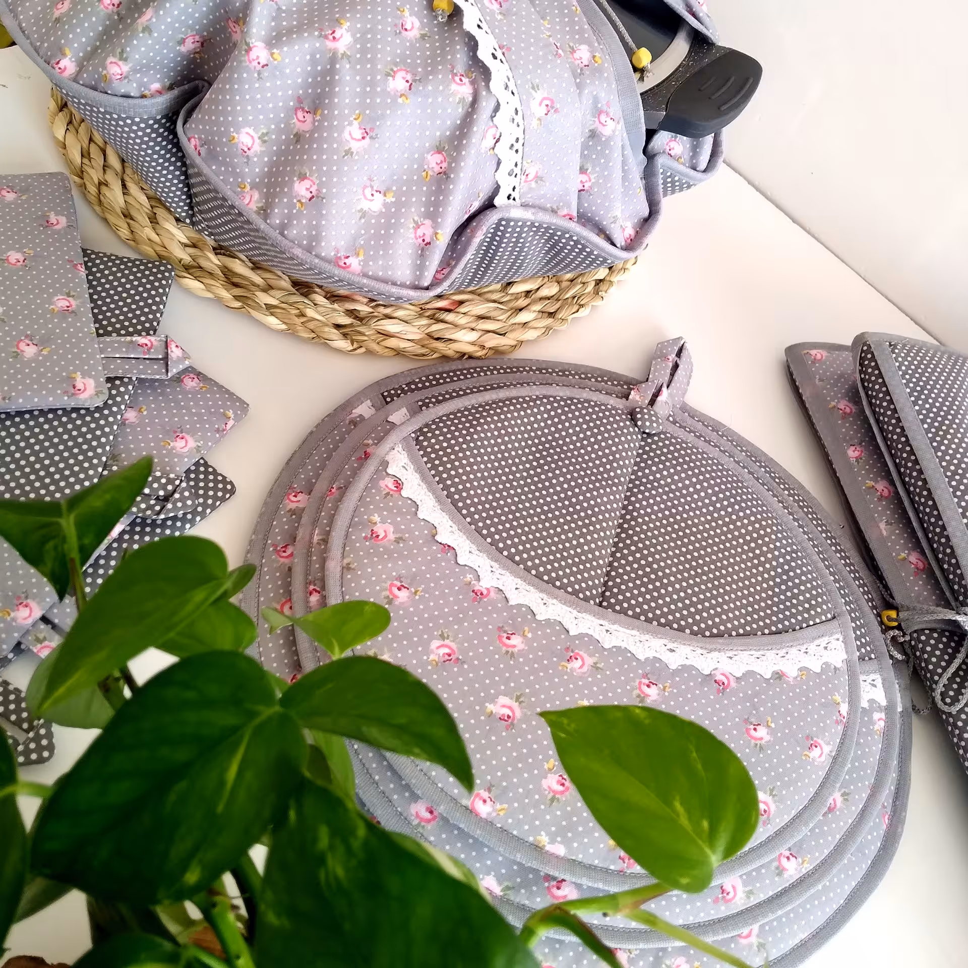 سرویس  عروس آشپزخانه  20تکه طوسی پر طرفدار