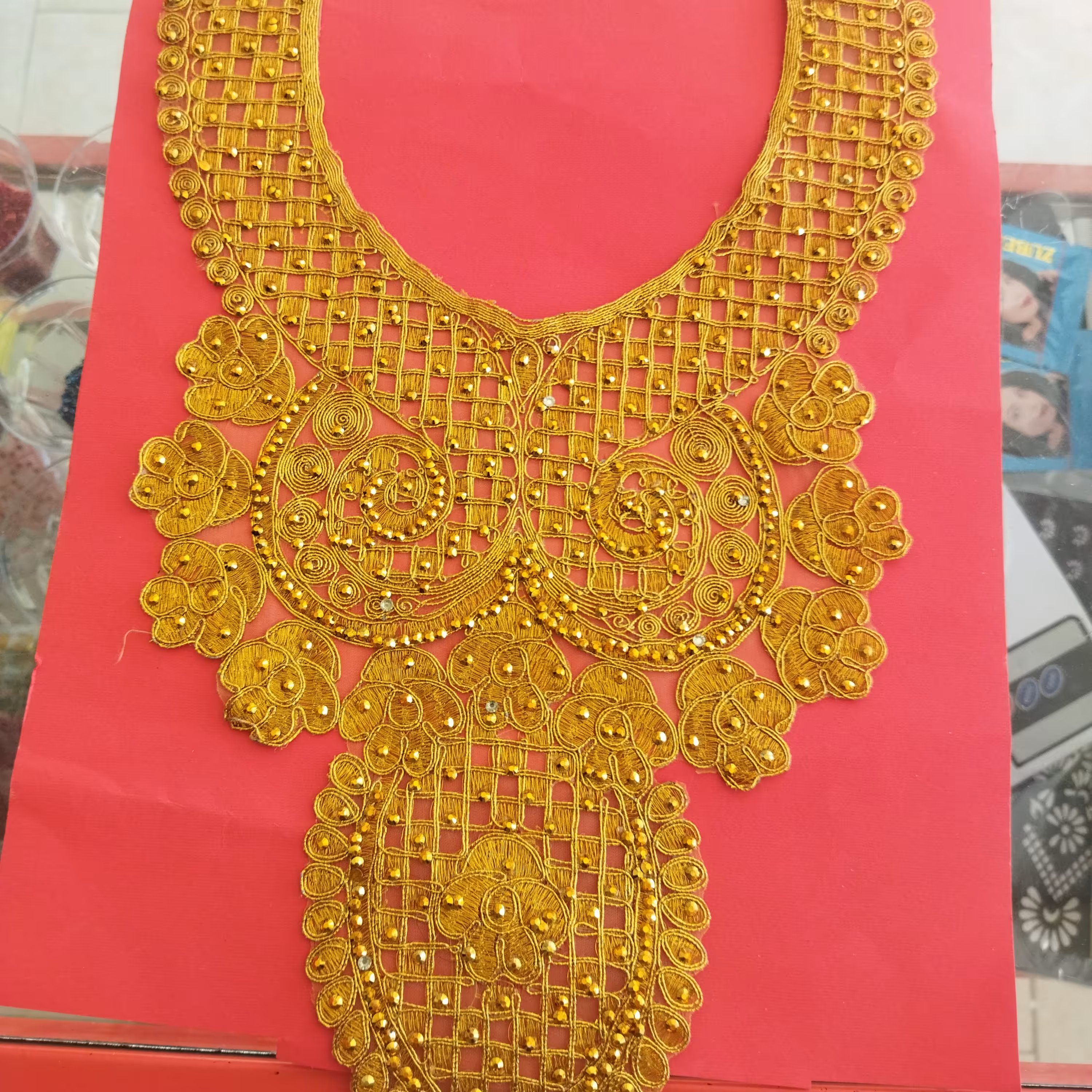 پنل آماده (یقه آماده)لباس