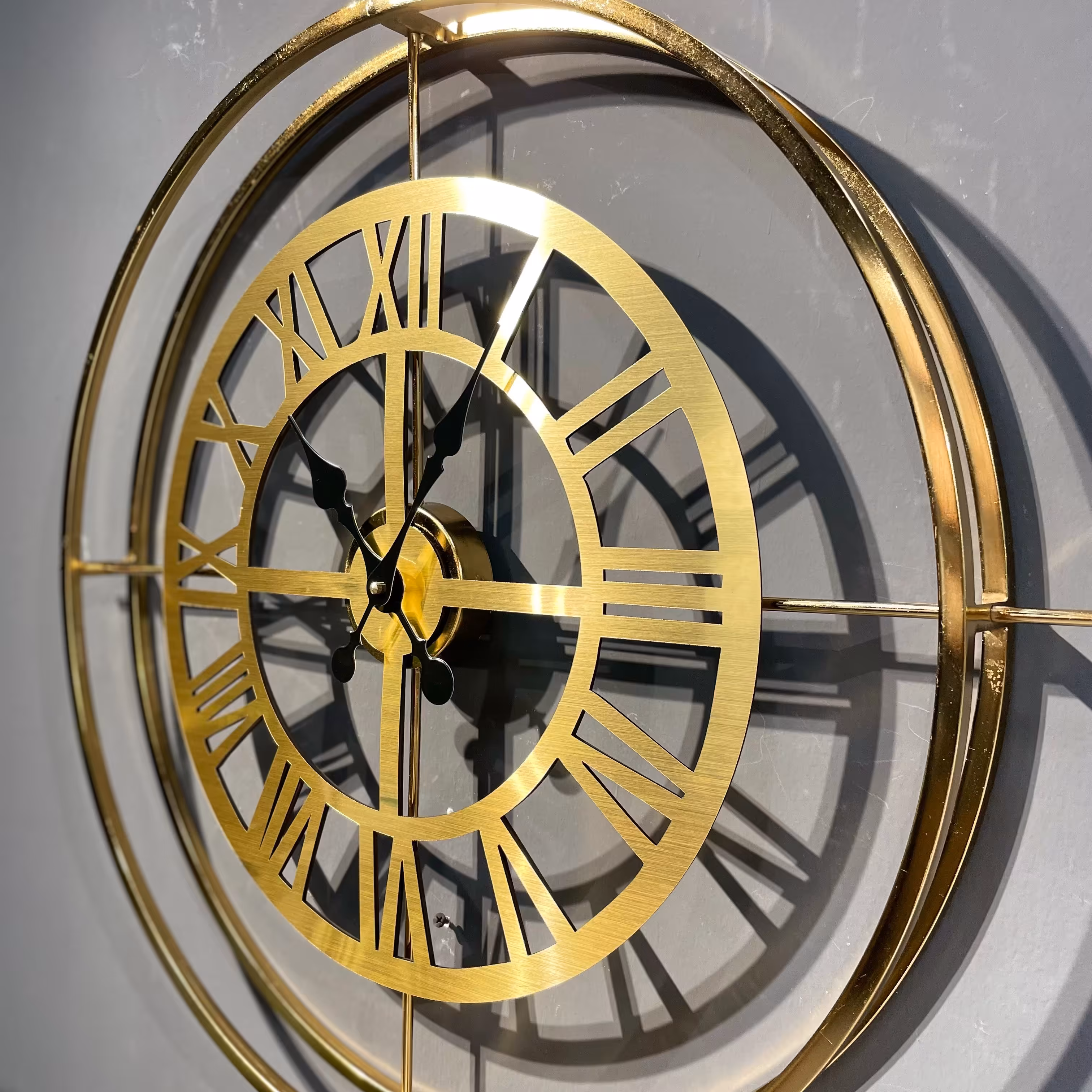 ساعت دیواری مدل یونانی24 ماه  گارانتی تثبیت رنگ و موتور