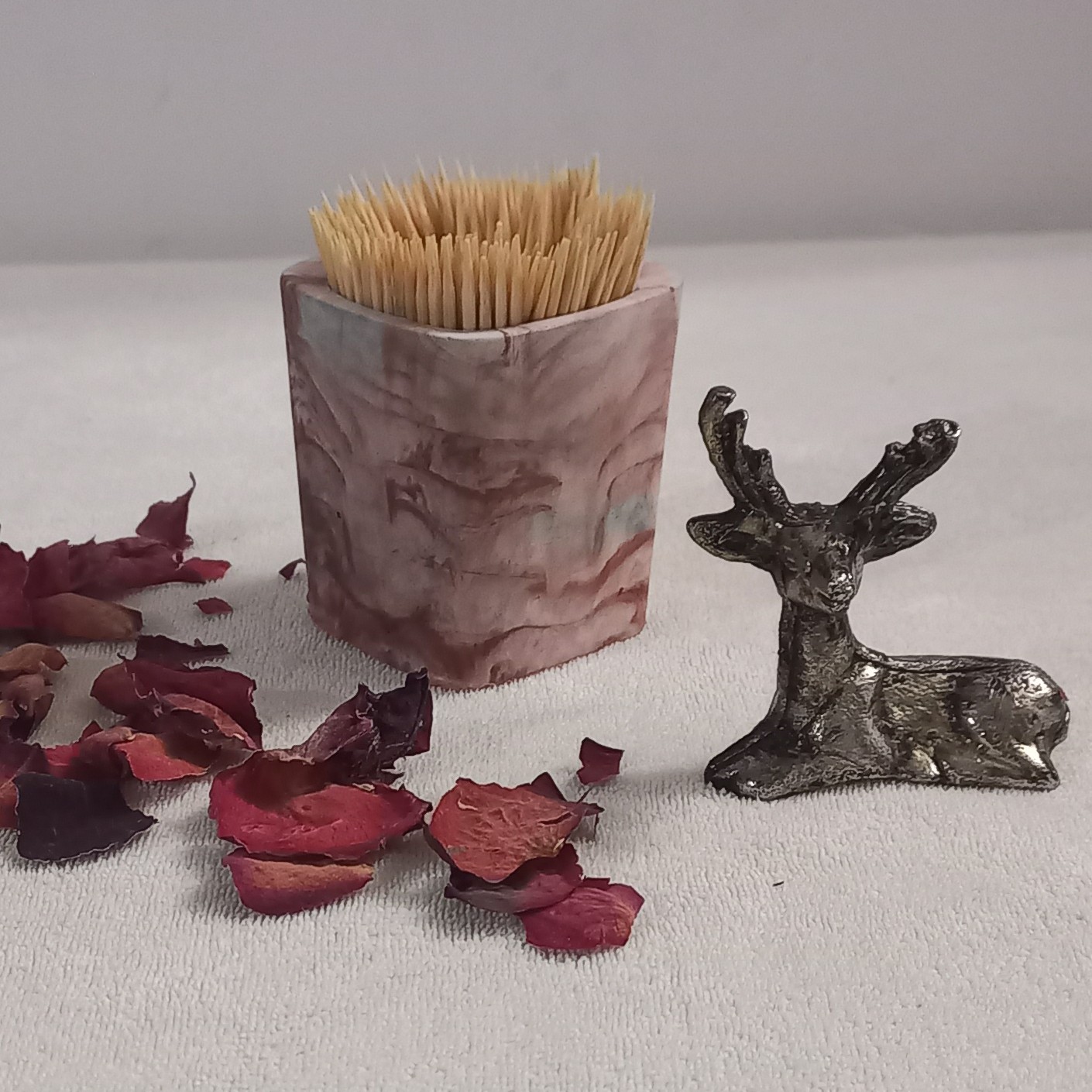 ظرف خلال دندان مربع (سنگ مصنوعی)