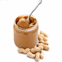 کره بادام زمینی طبیعی با بهترین کیفیت خالص خالص.در حضور مشتری