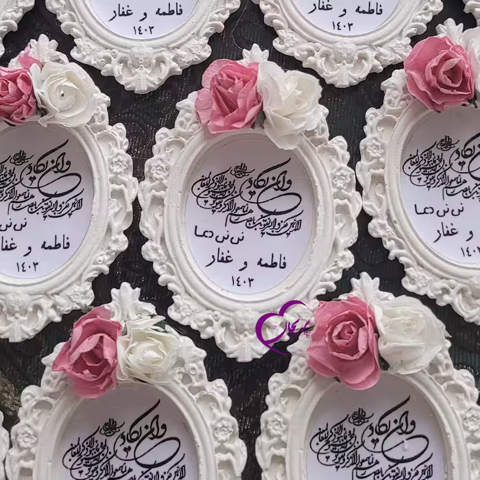 گیفت عروسی گچی وان یکاد با گل پریجان (پس کرایه)