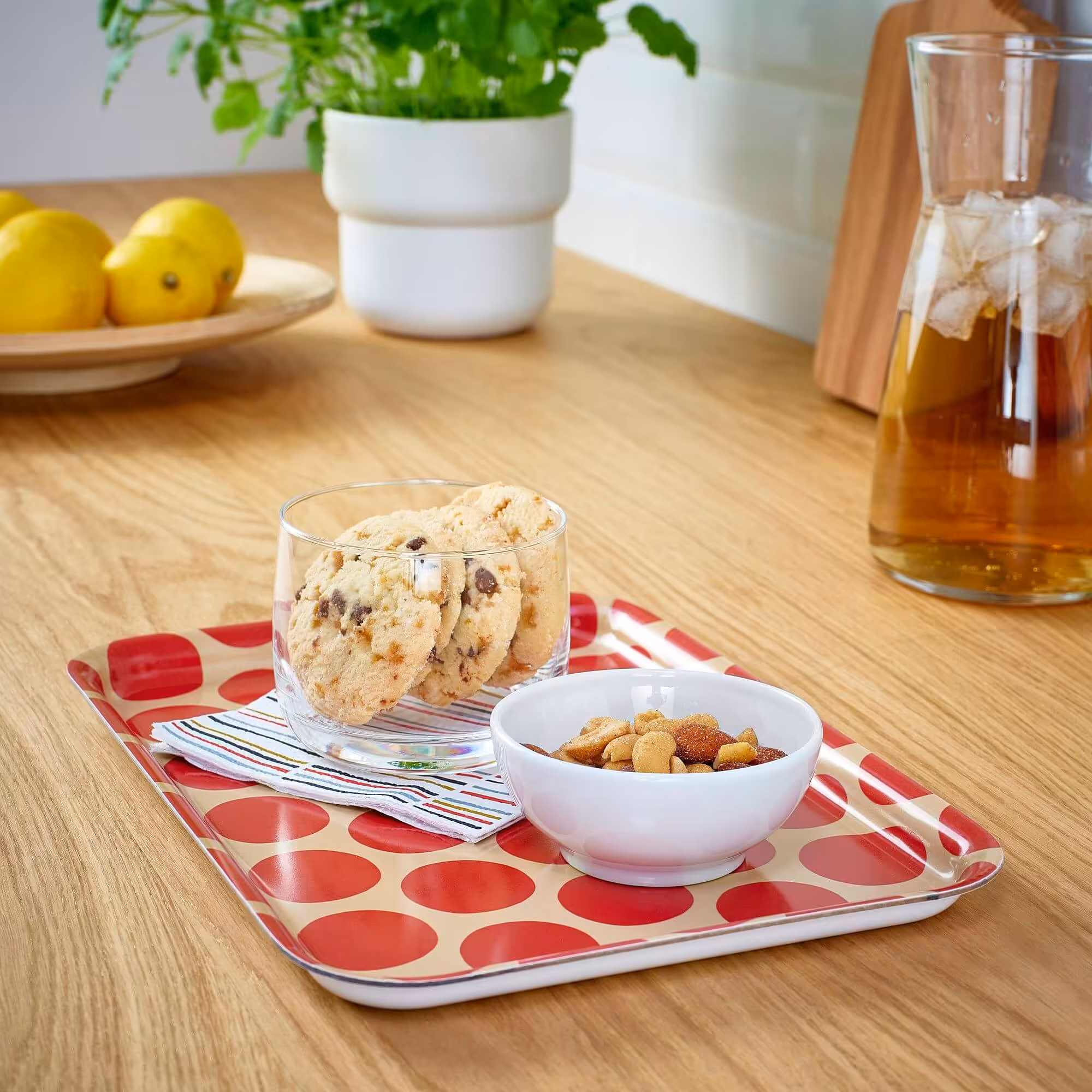 سینی خال خالی ایکیا مدل SNOKRABBA