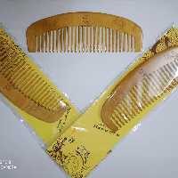 شانه چوبی اعلا
جعبه زرد محصولات طبیعی زیتون