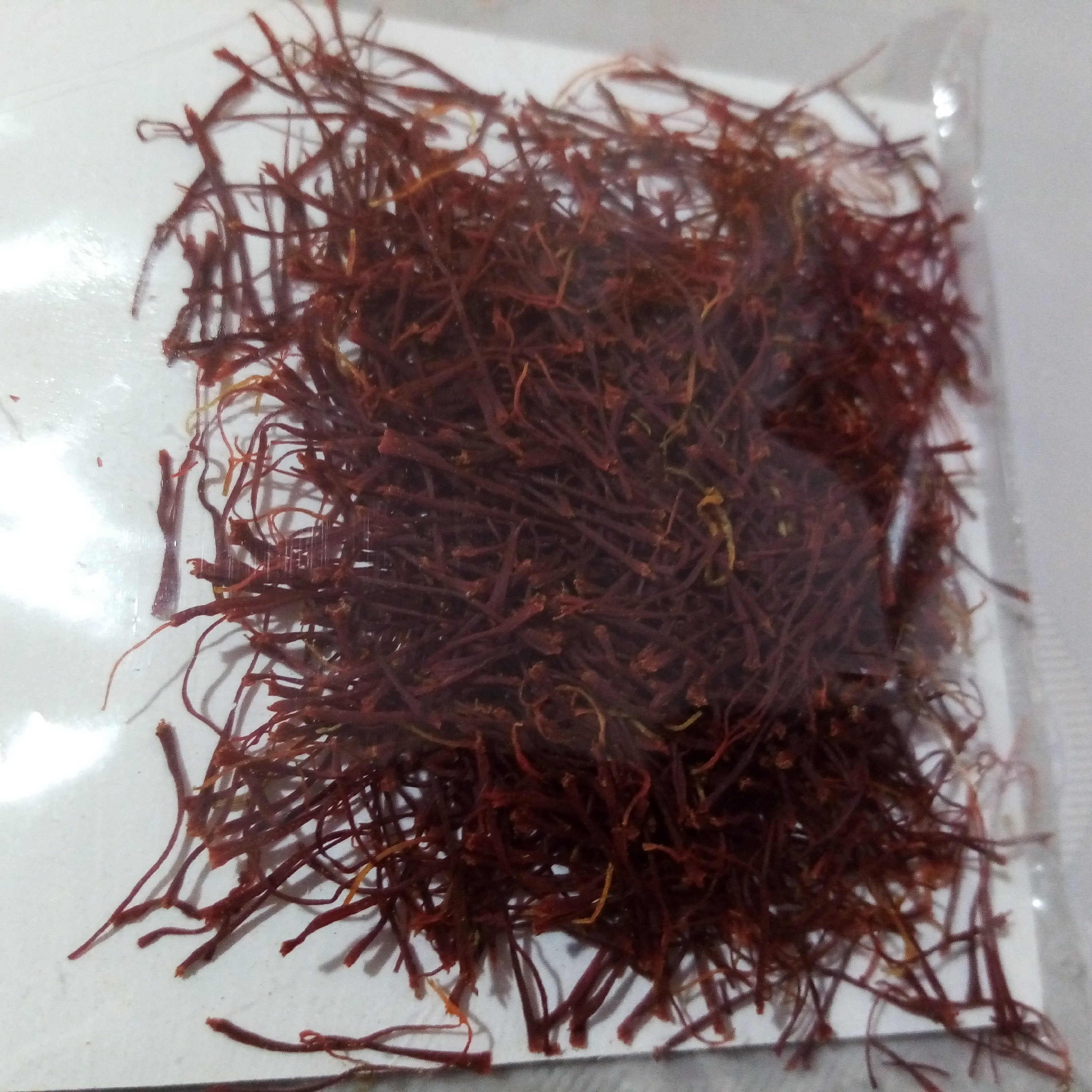 زعفران خوش رنگ و خوش طعم