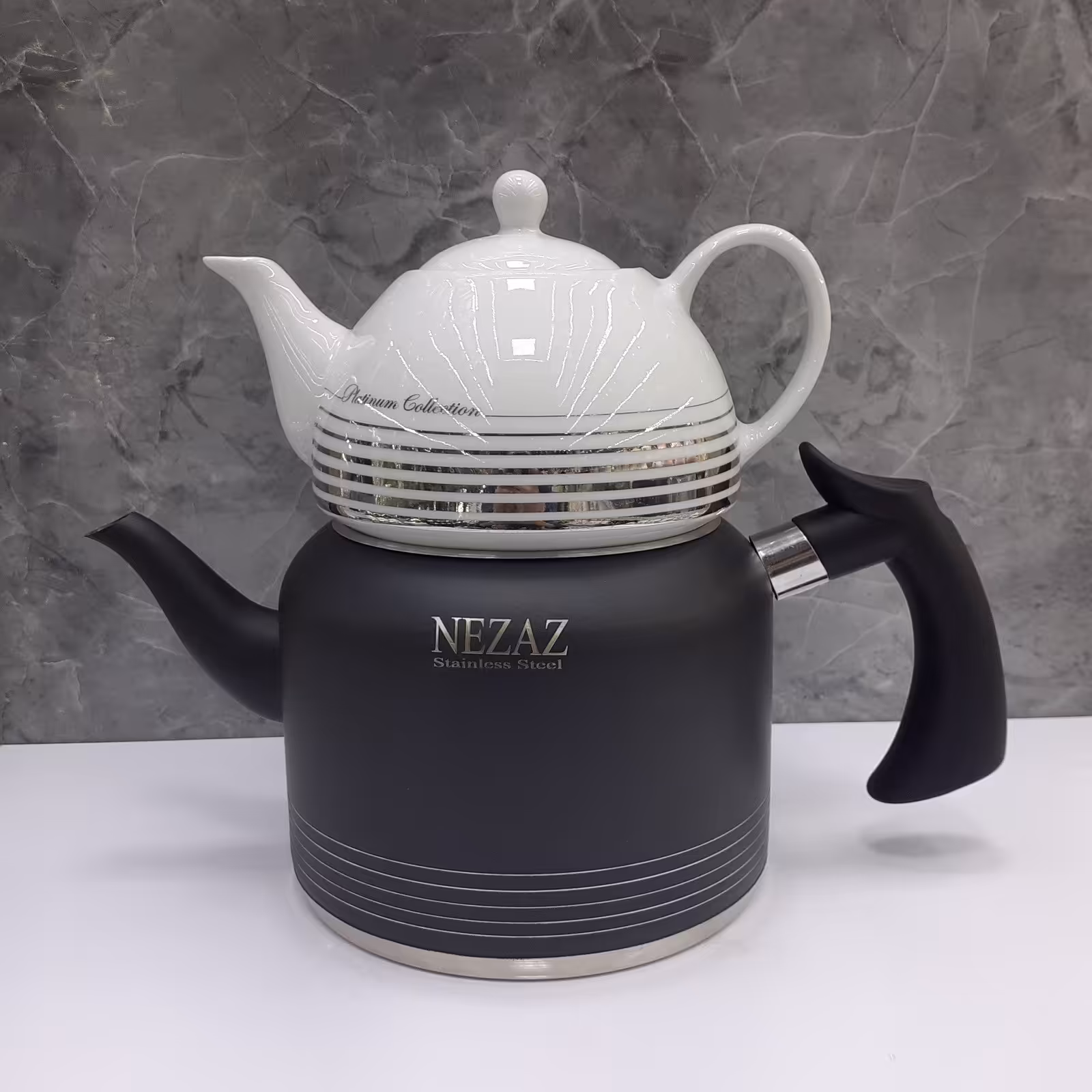 کتری قوری لوله دار نزاز، 2.5لیتری، دسته باکالیت، مشکی