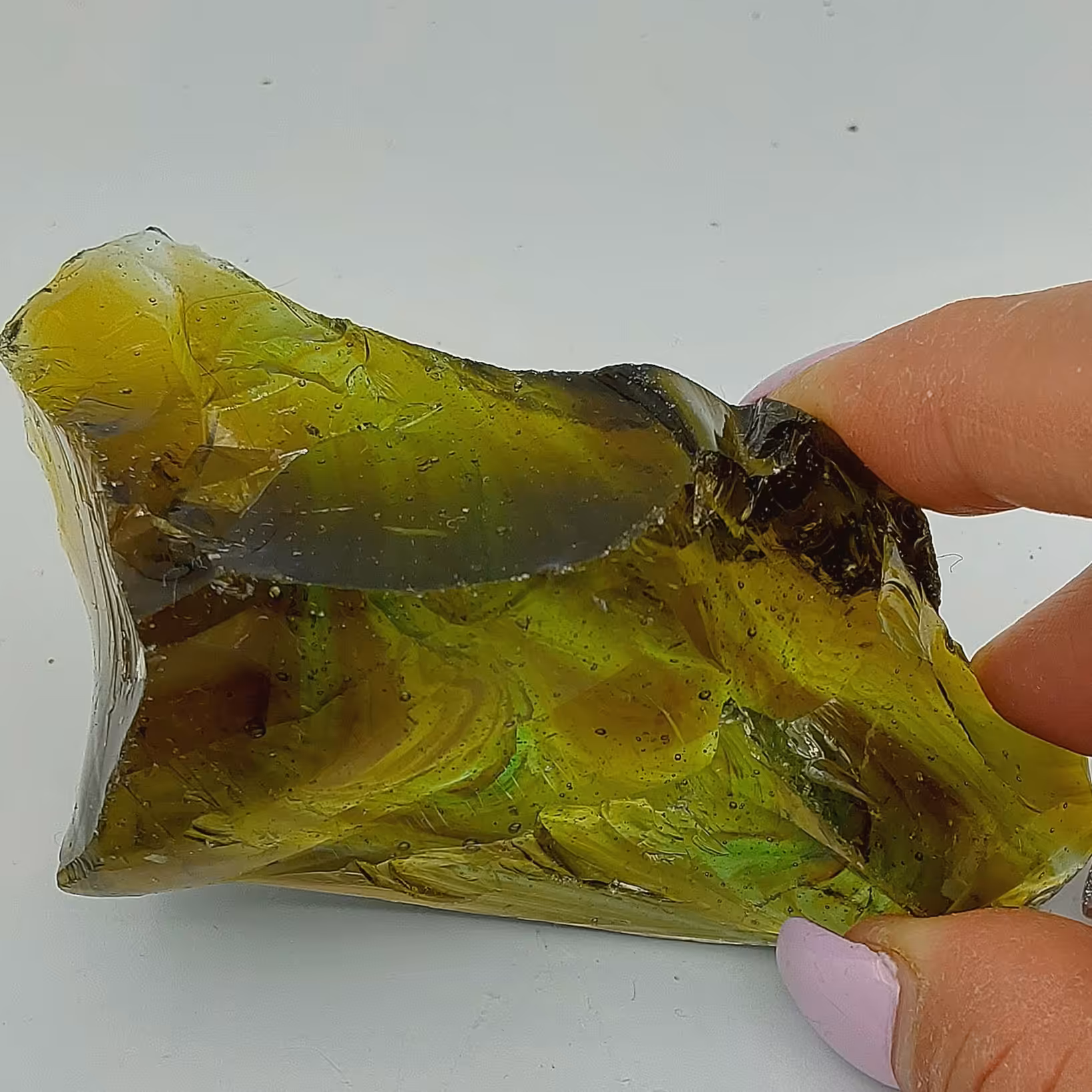 سنگ قیمتی ابسیدین خاص. وزن 148 گرم.کد  a19