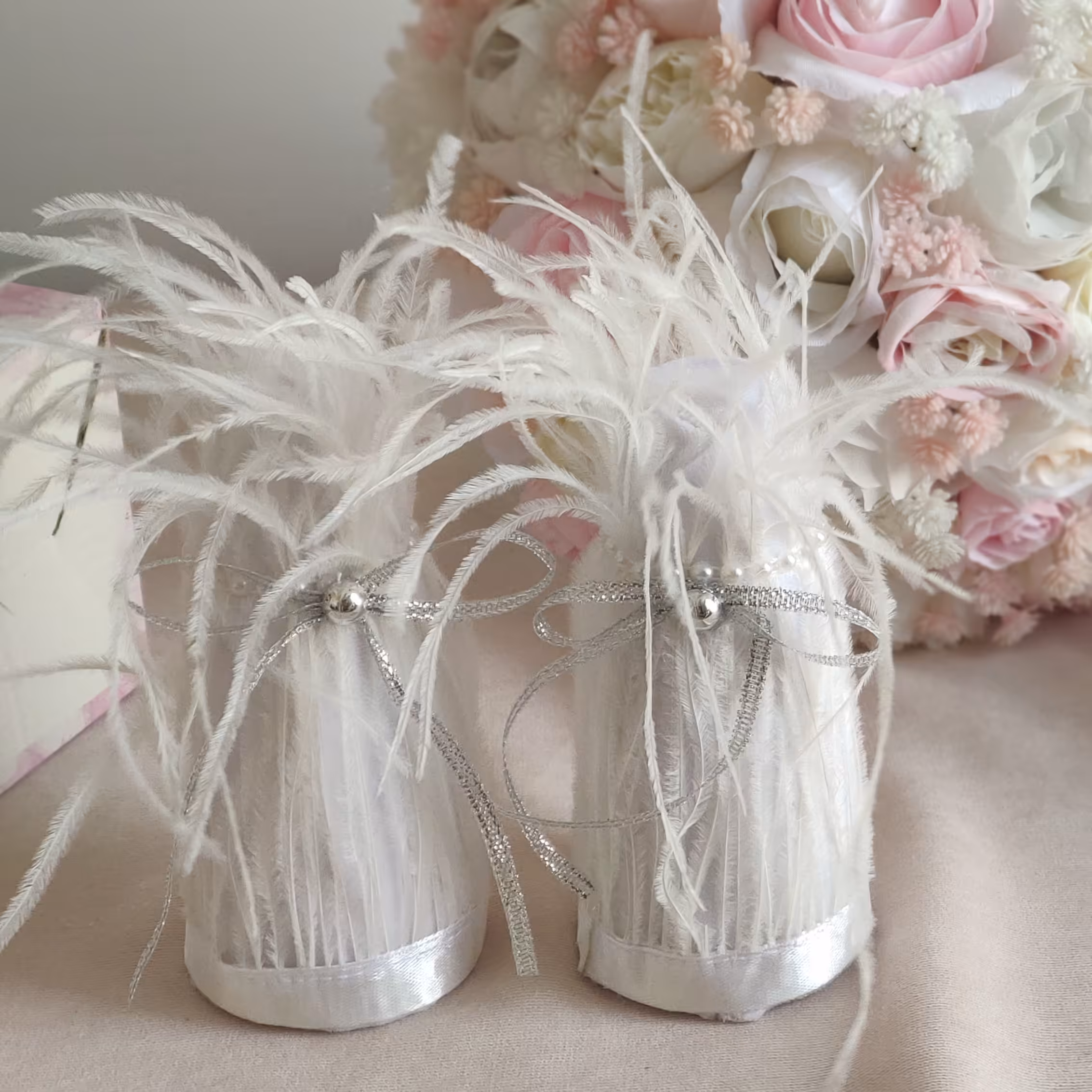 قندساب عروس روکش مخمل با دیزاین پر