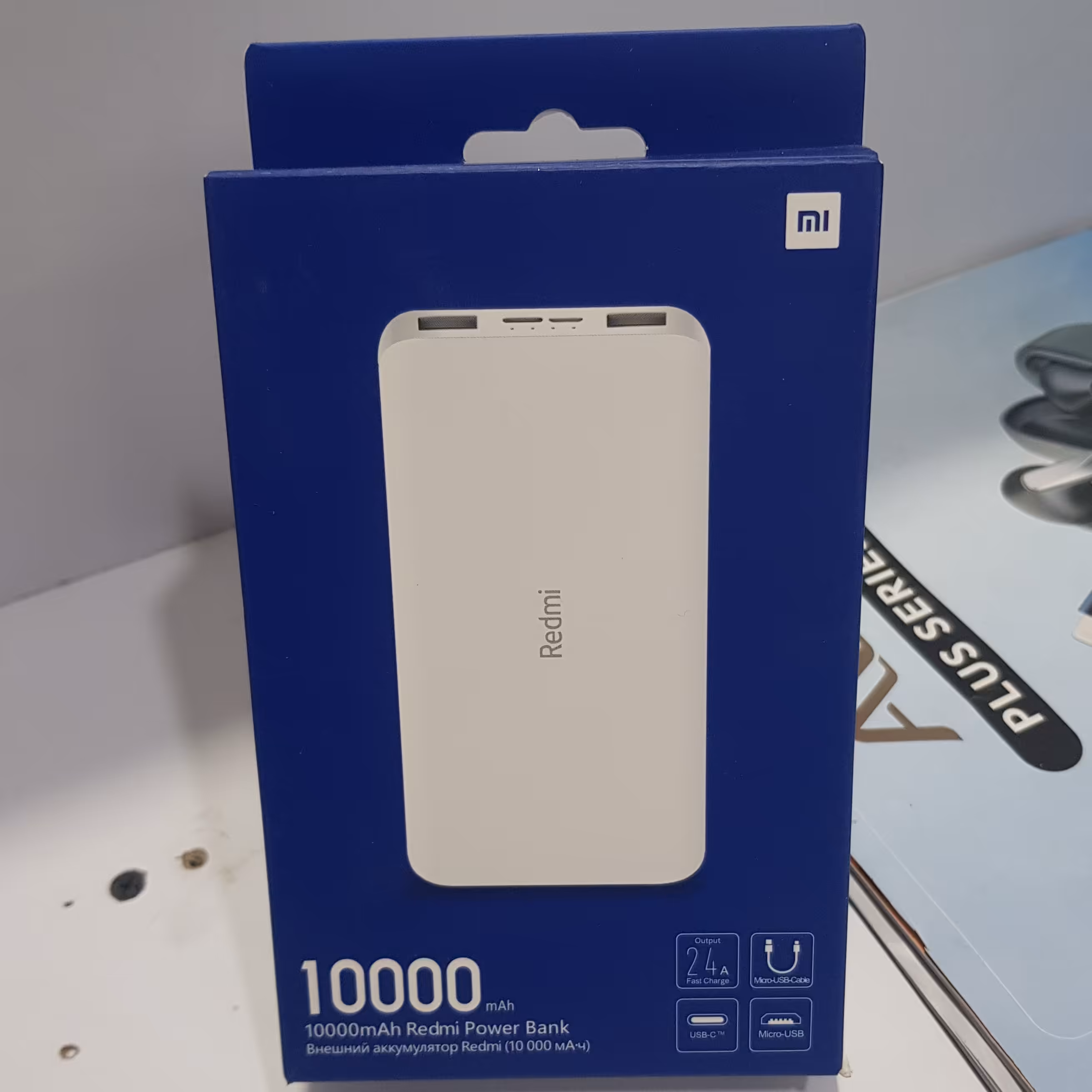 پاور بانک شیائومی 10000 عالی رنگ سفید وزن سبک برای حمل و جابجایی کیفیت مناسب