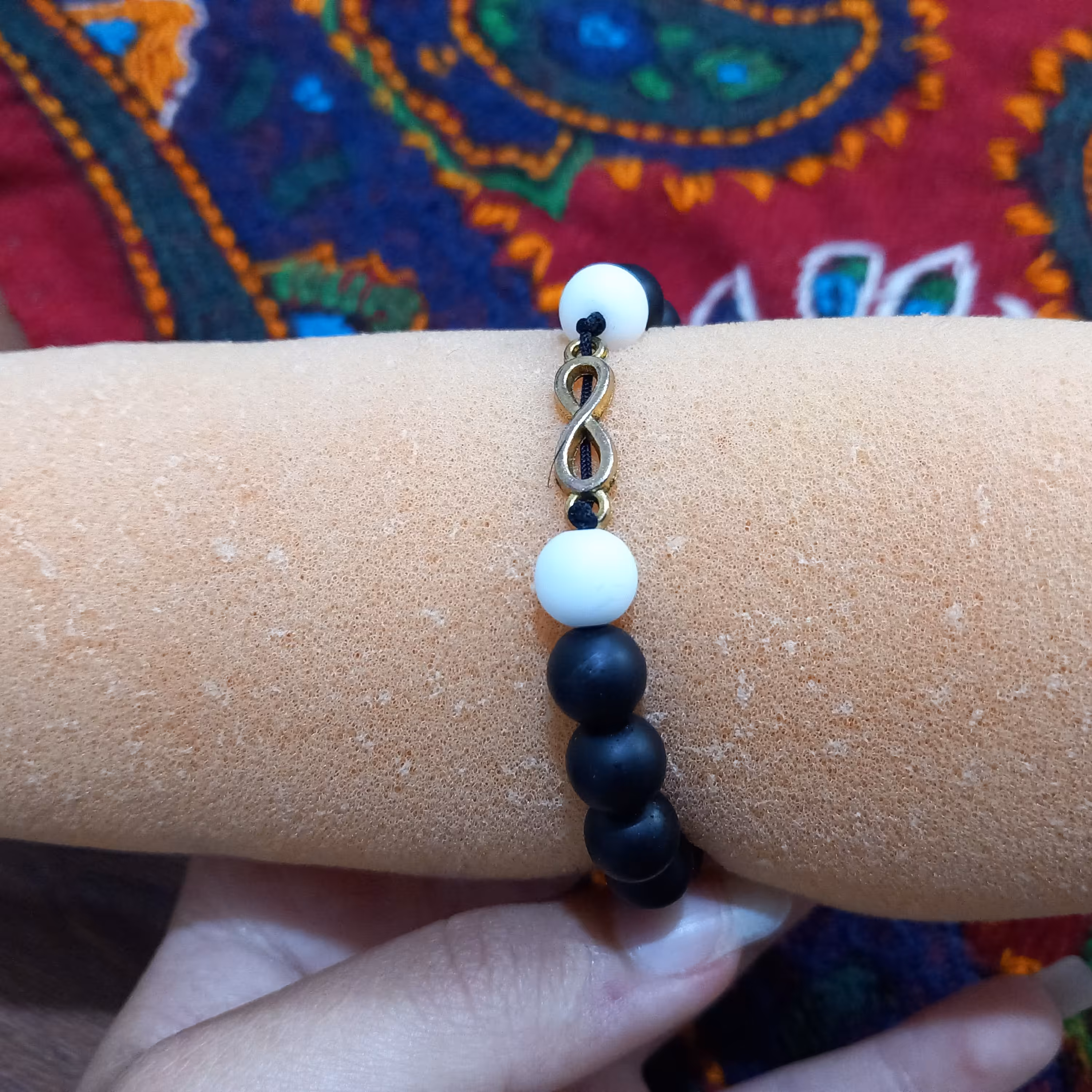 دستبند اونیکس اصل طرح بی نهایت