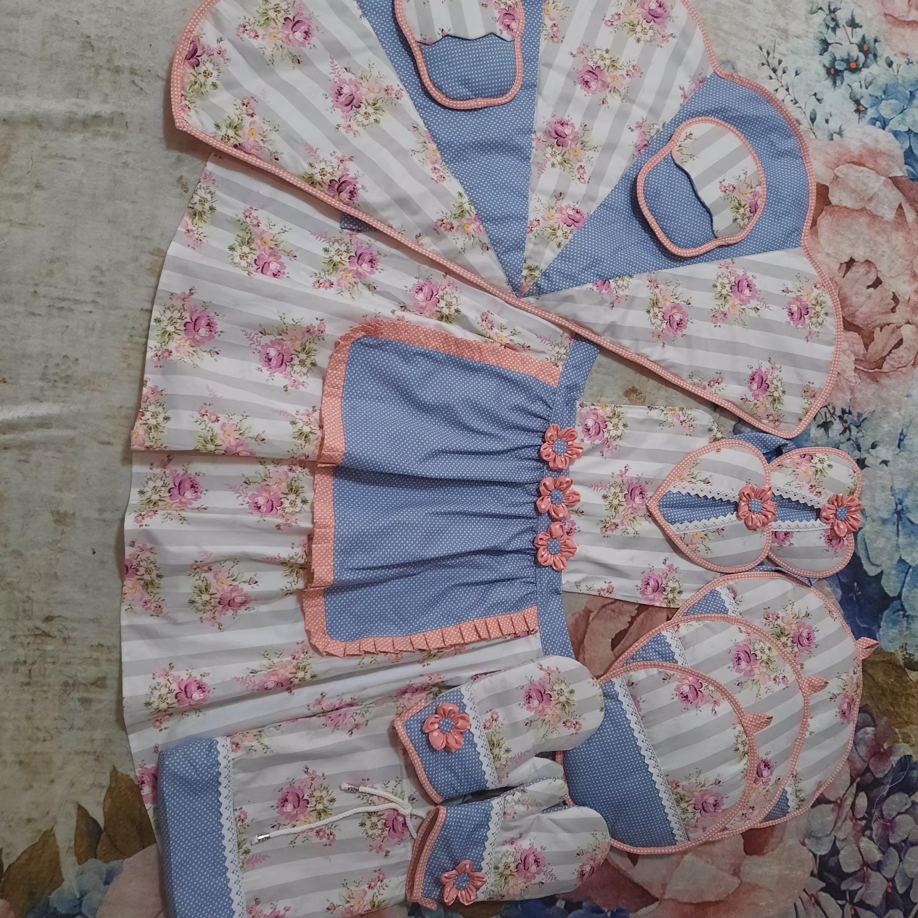 سرویس اشپزخانه 12 تیکه صورتی طوسی