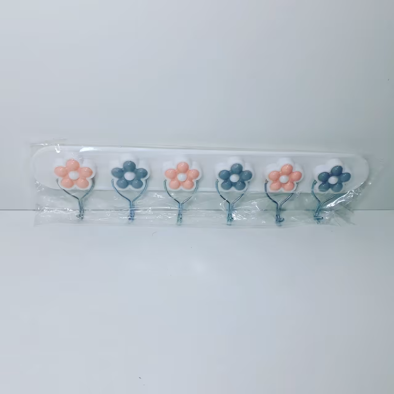 آویز چسبی 6شاخ