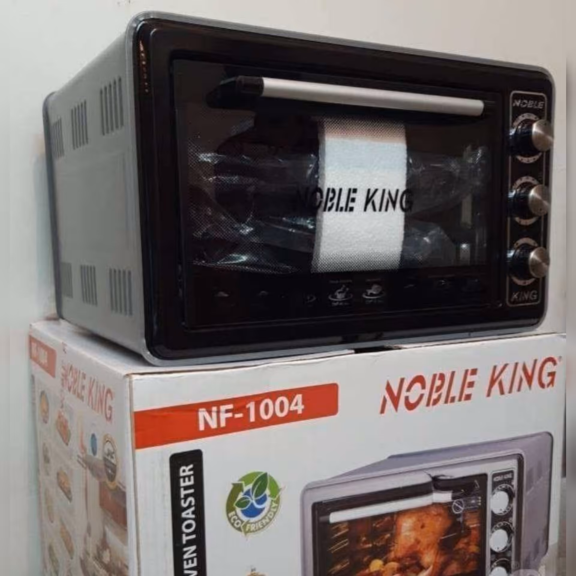 توستر  دو سینی جوجه گردان
نوبل کینگ

1200 وات    40 لیتر

یکسال ضمانت

مشکی سفید نقره ای