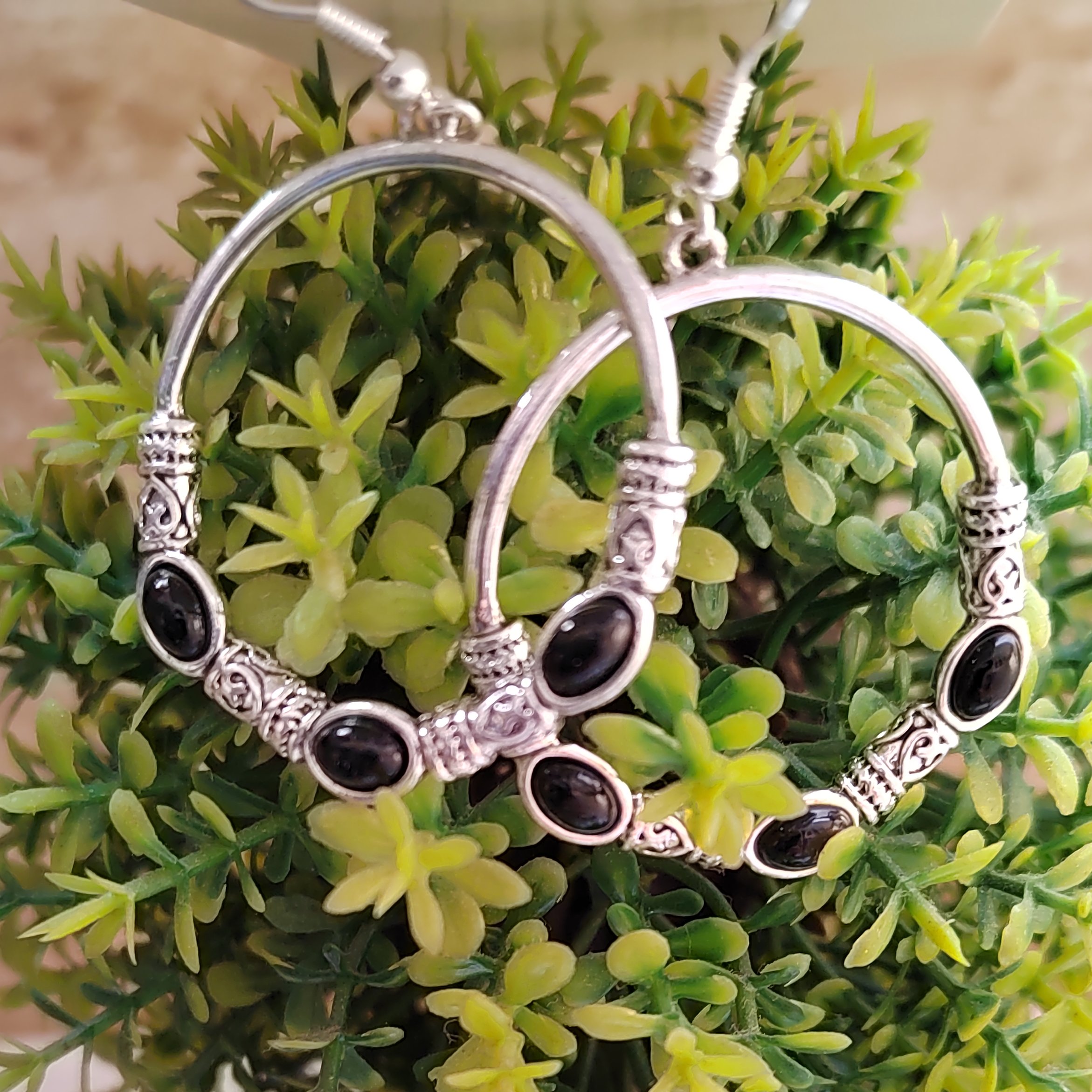 گوشواره حلقه ای نگین مشکی. برنداکسسوری. ارسال رایگان