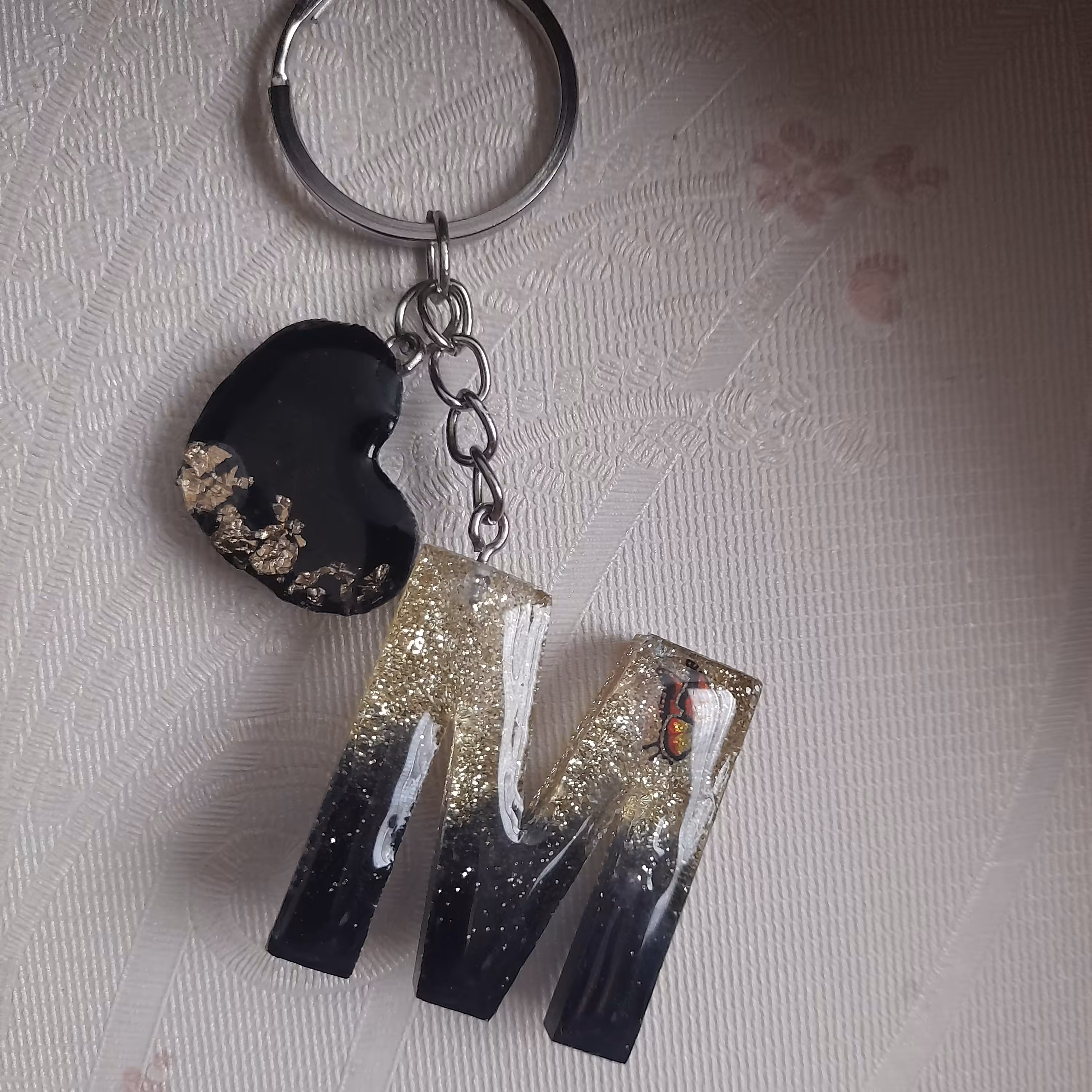 جاکلیدی.13گرم.حروف انگلیسی .کاری زیبا درطرح های ورنگ های مختلف باسلیقه شما .