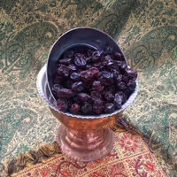 کشمش آفتاب خشک (مویز سیاه) امسالی  100 گرمی خاوران کده