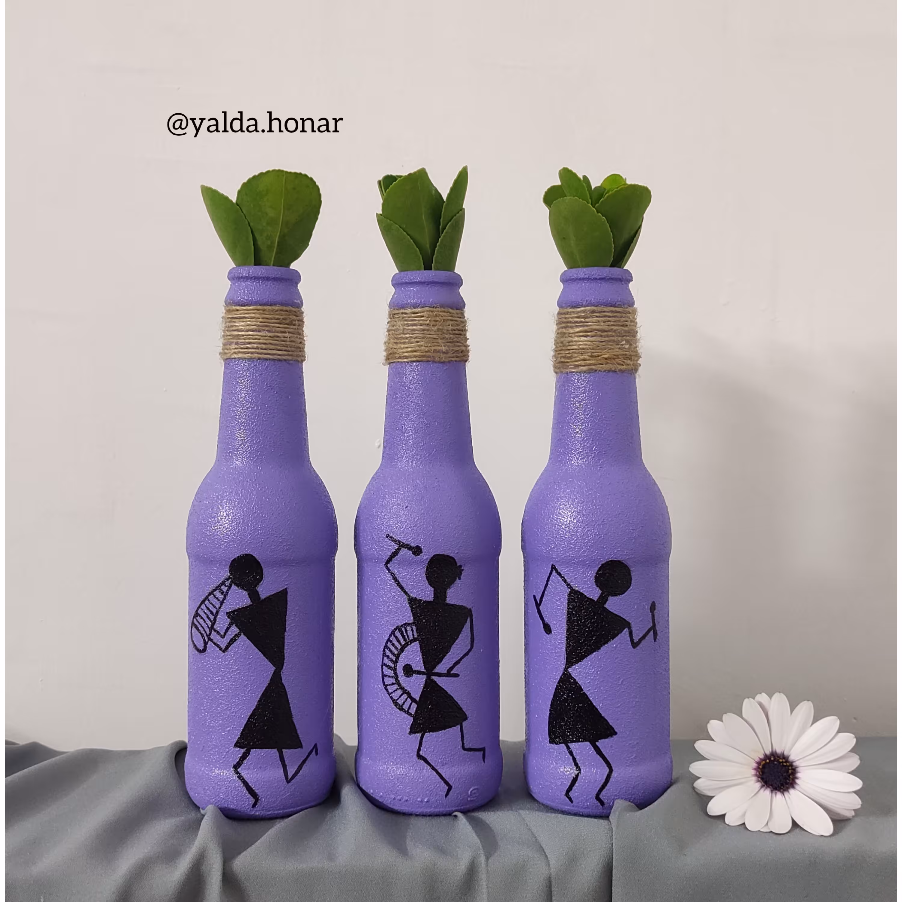 گلدان شیشه  ای کد3 (پس کرایه)