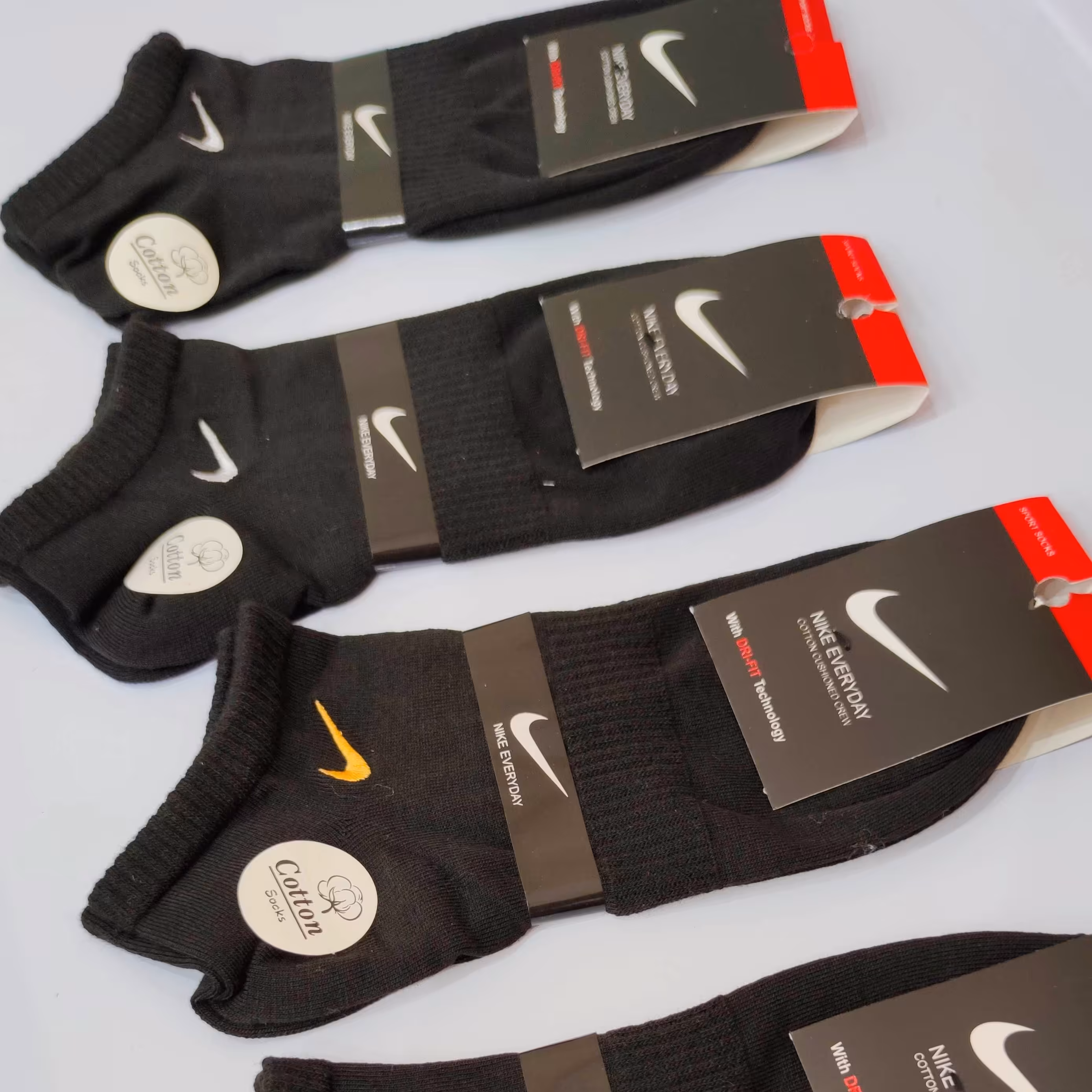 جوراب گلدوزی نایک 4 عددی