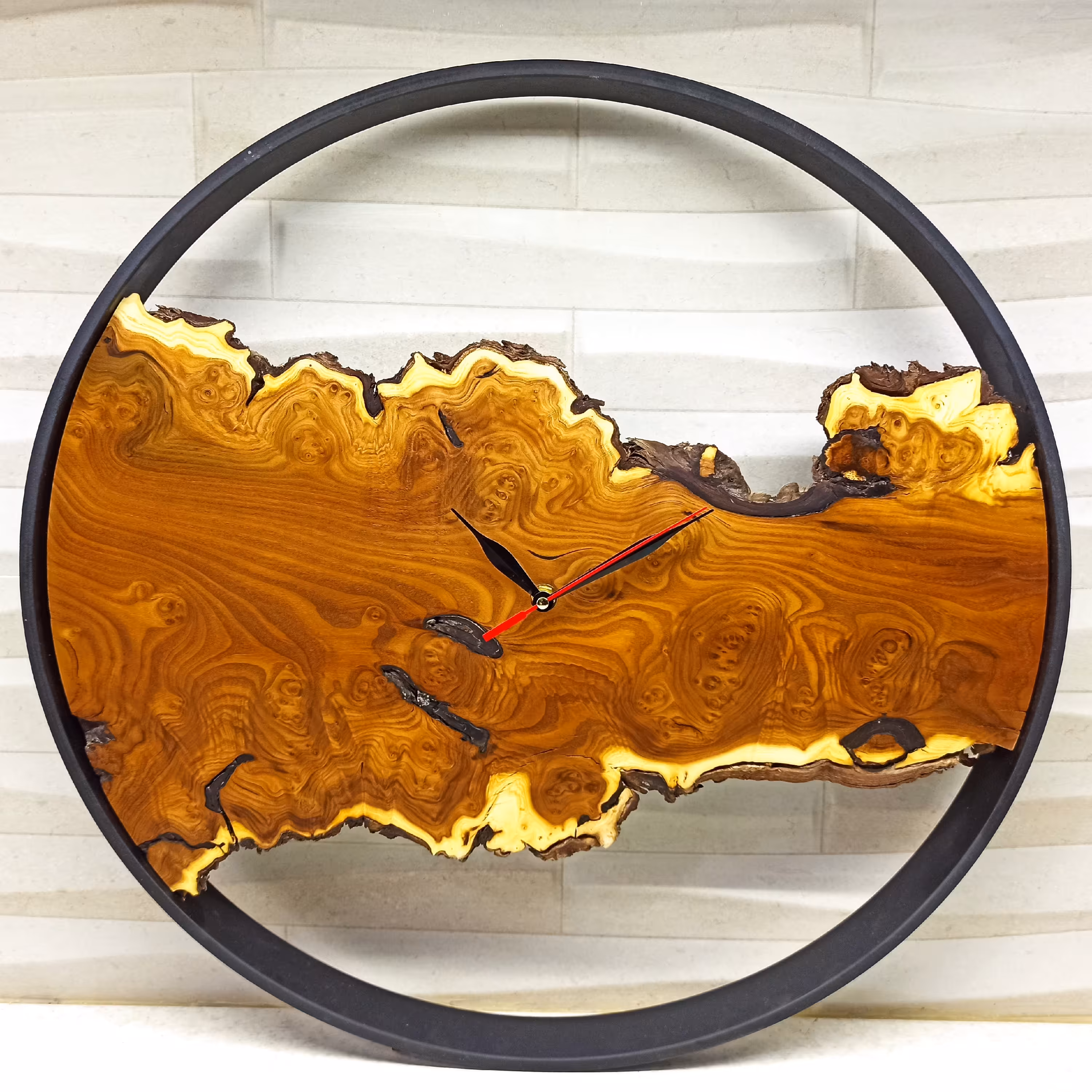 ساعت دیواری چوبی روستیک