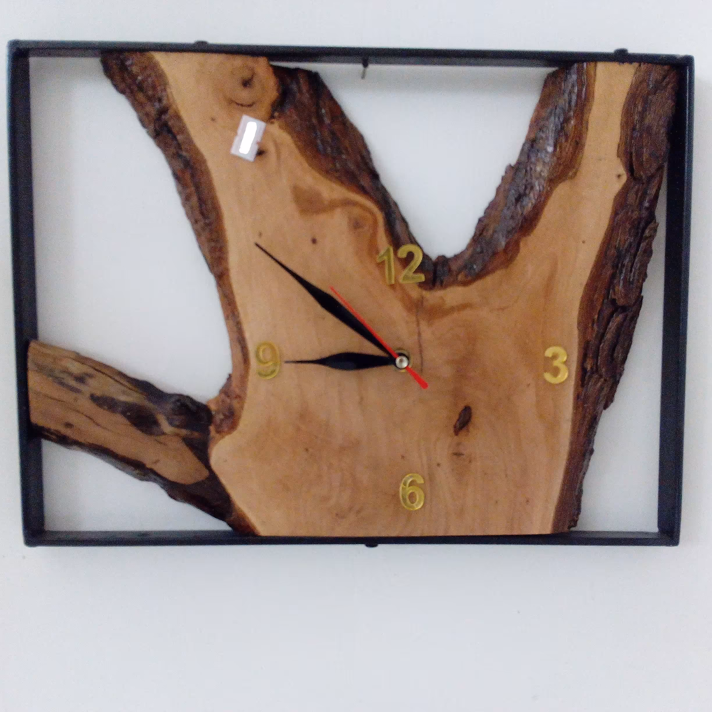 ساعت  دیواری  سایز  ( 30 در 30)   کد 01