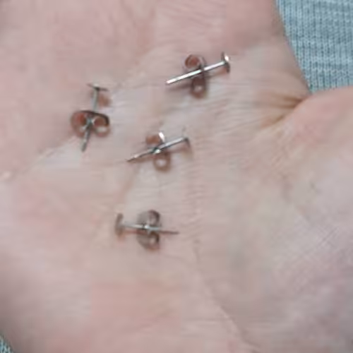 گوشواره میخی استیل نقره ای