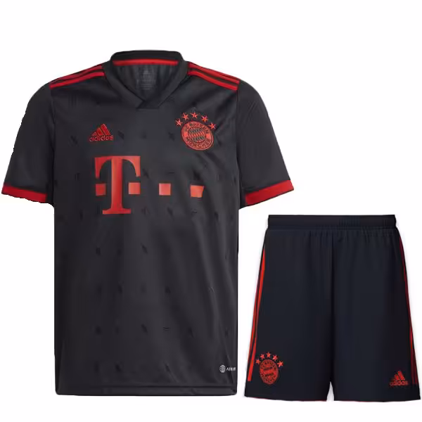 کیت سوم بایرن مونیخ 2023