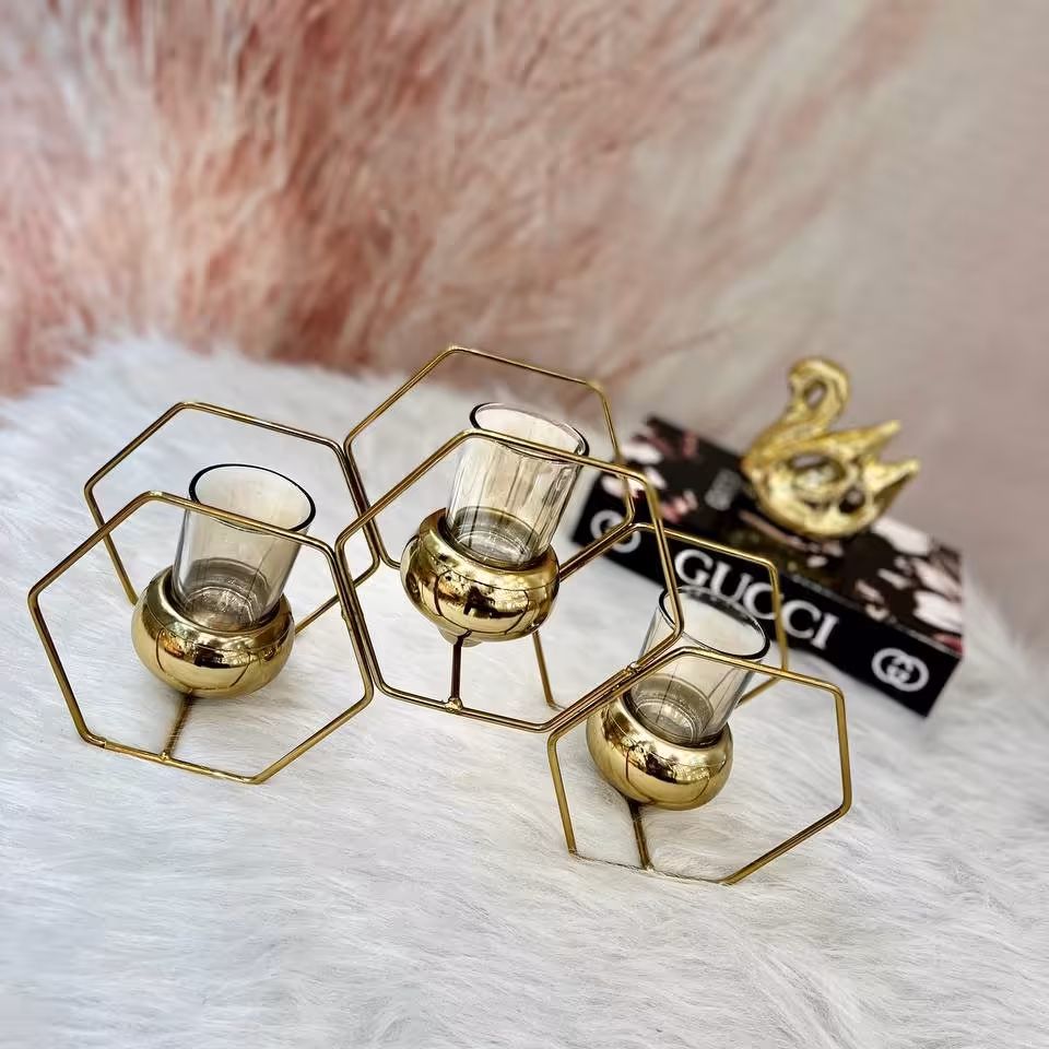 جاشمعی کندو سه خانه
🔱 جنس کالا : فلز آبکاری پرداخت شده
🔱طلایی فورتیک و سیلور هزینه ارسال به عهده مشتری وپسکرایه