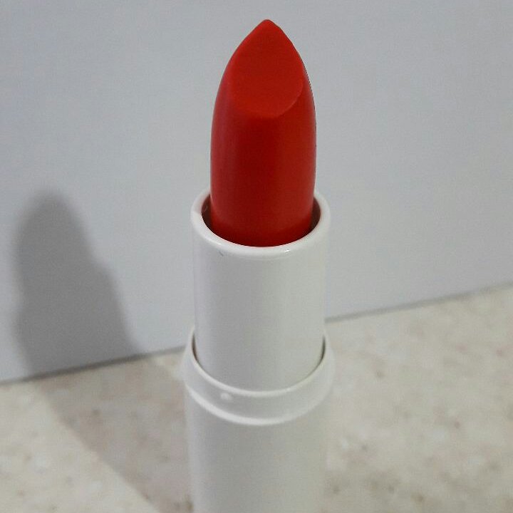 رژ طبیعی قرمز
