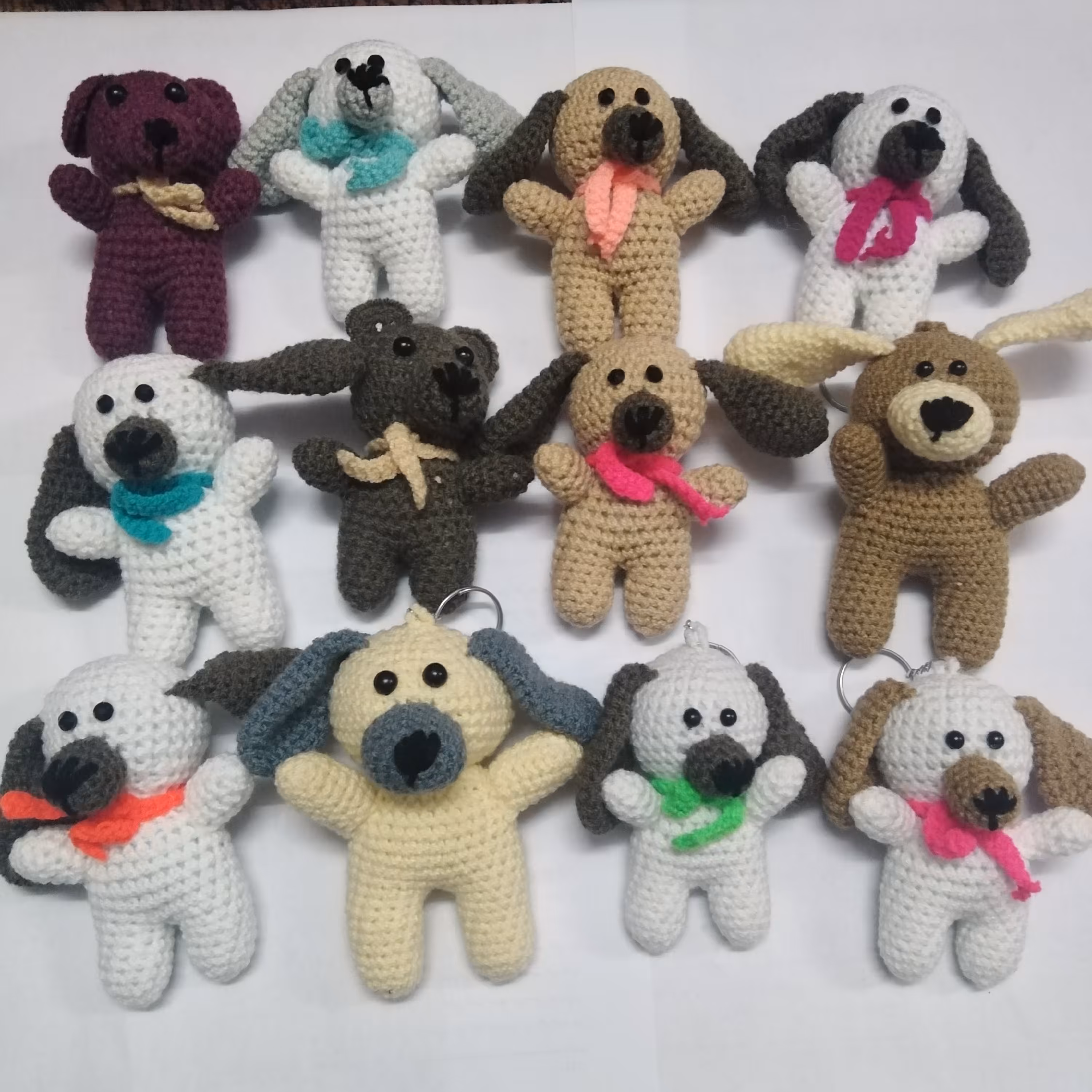 عروسک جاکلیدی سگ دست بافت 