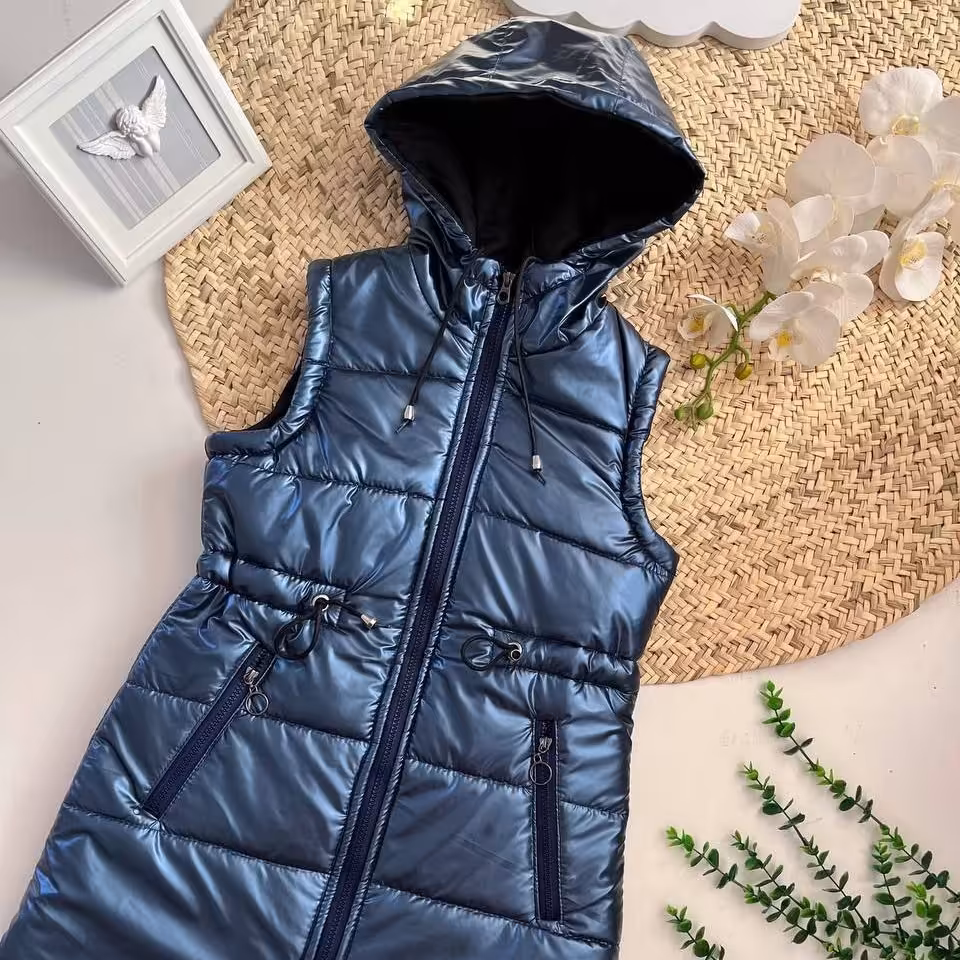 پافر  دخترانه شیک و خوشگل رنگ آبی تیره جنس رویه سیلیکونی مموری درجه یک ضد آب داخل پشم شیشه گرم بالا  مناسب 8 تا  15 سال