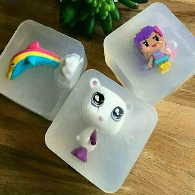 صابون دستسازجایزه دار وتزئینی مخصوص کودکان که مشتاق میشن  که به جایزه داخل صابون برسن و تزئین سرویس بهداشتی و حمام(60گرم