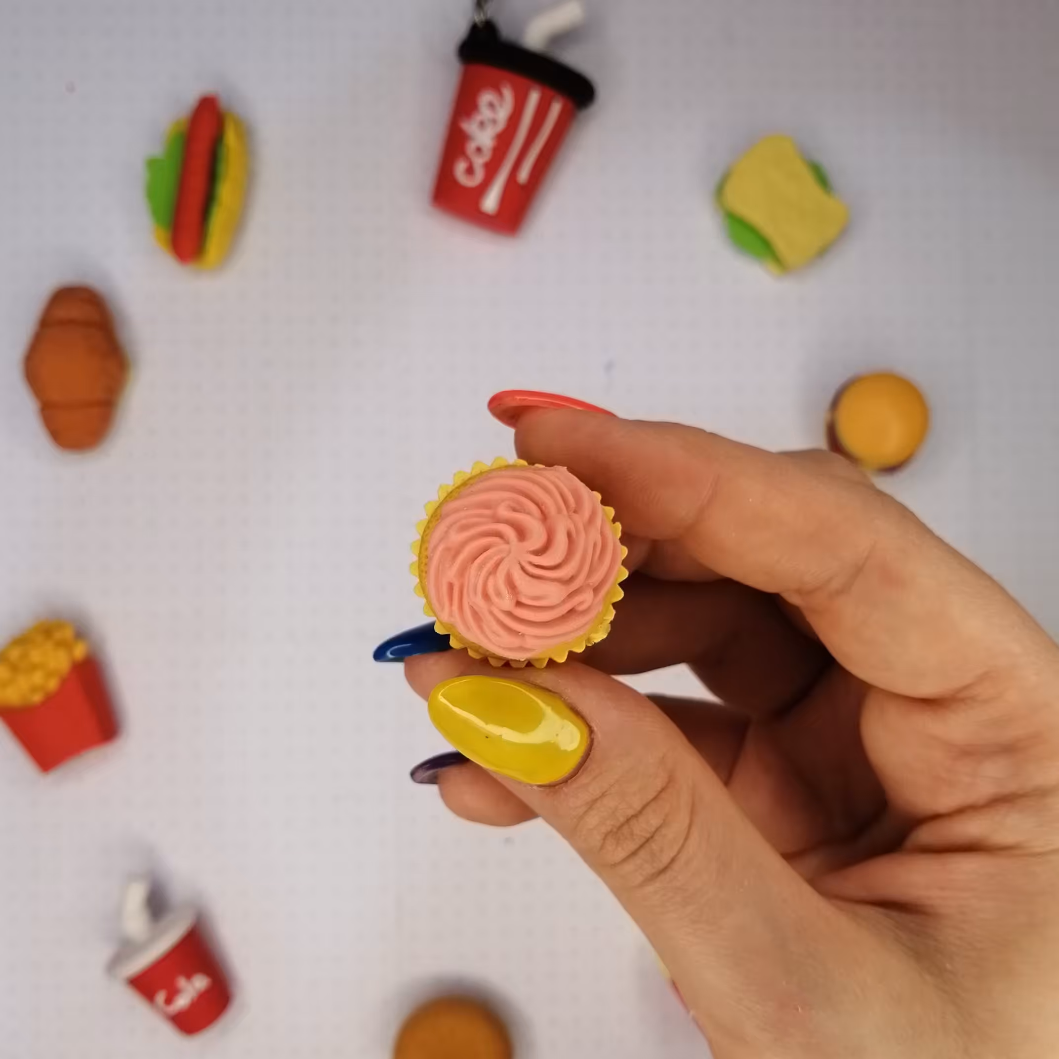  پاک کن طرح کیک صورتی فانتزی 