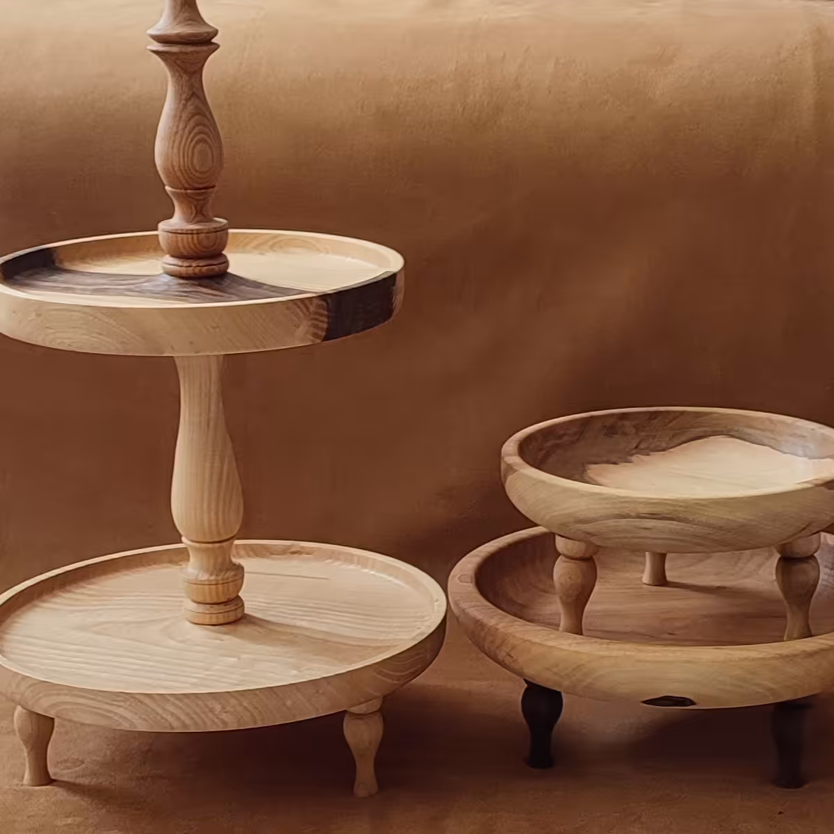 سرویس پذیرایی چوبی.شامل شیرینی خوری .میوه خوری و شکلات خوری