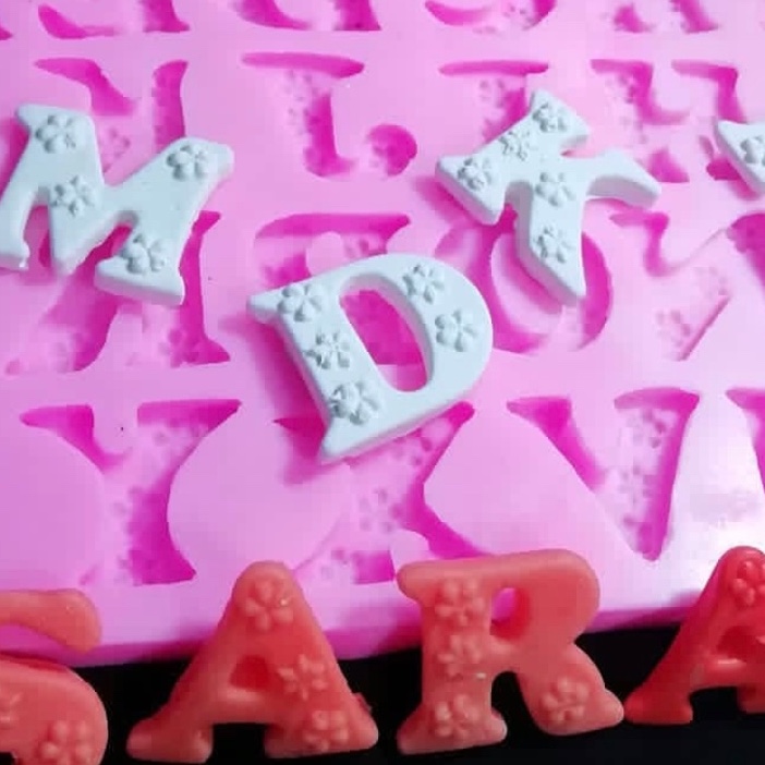 قالب سیلیکونی حروف گلدار