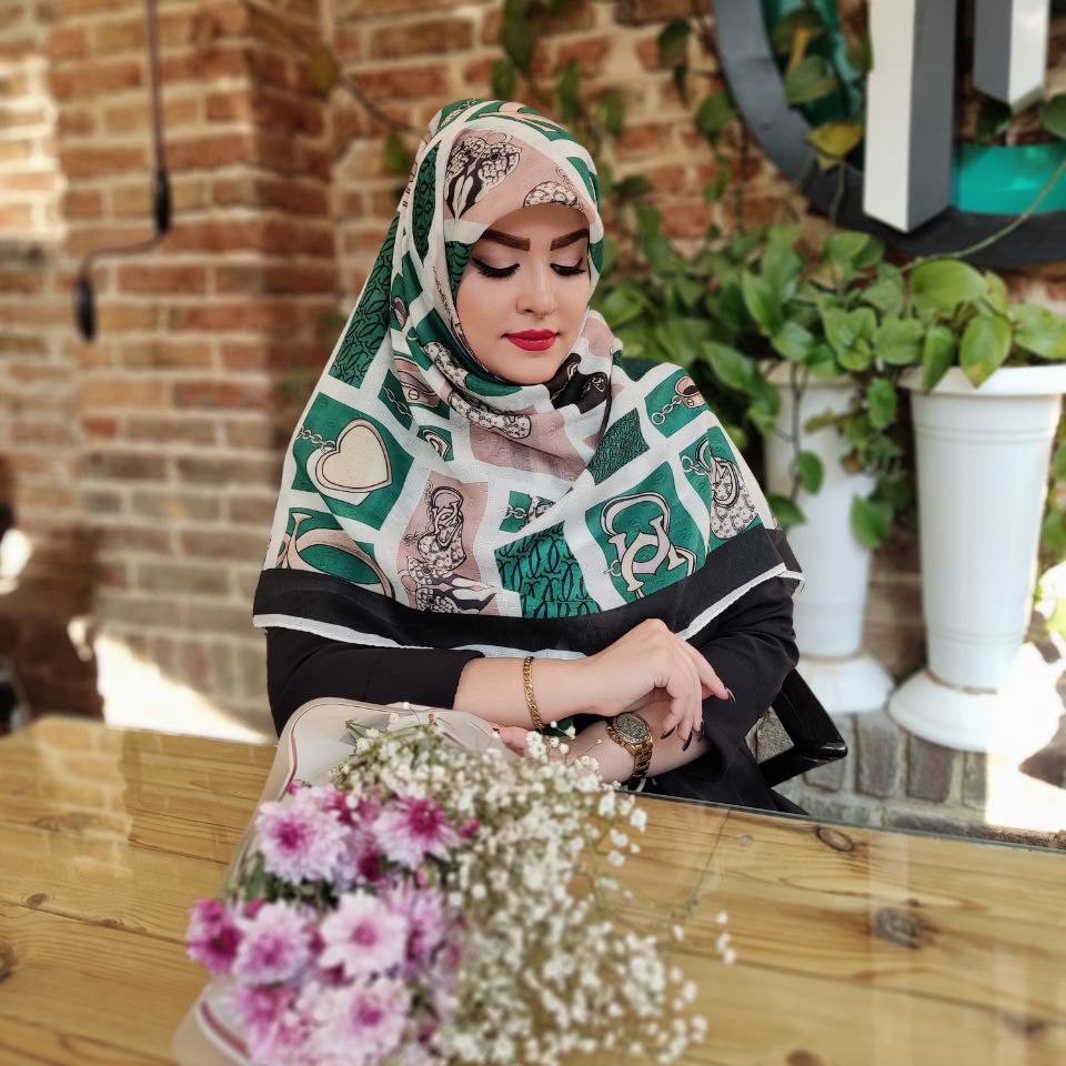 روسری عیدانه سوپرنخ گارزا قواره 135 رنگ سبز و کرمی ارسال رایگان