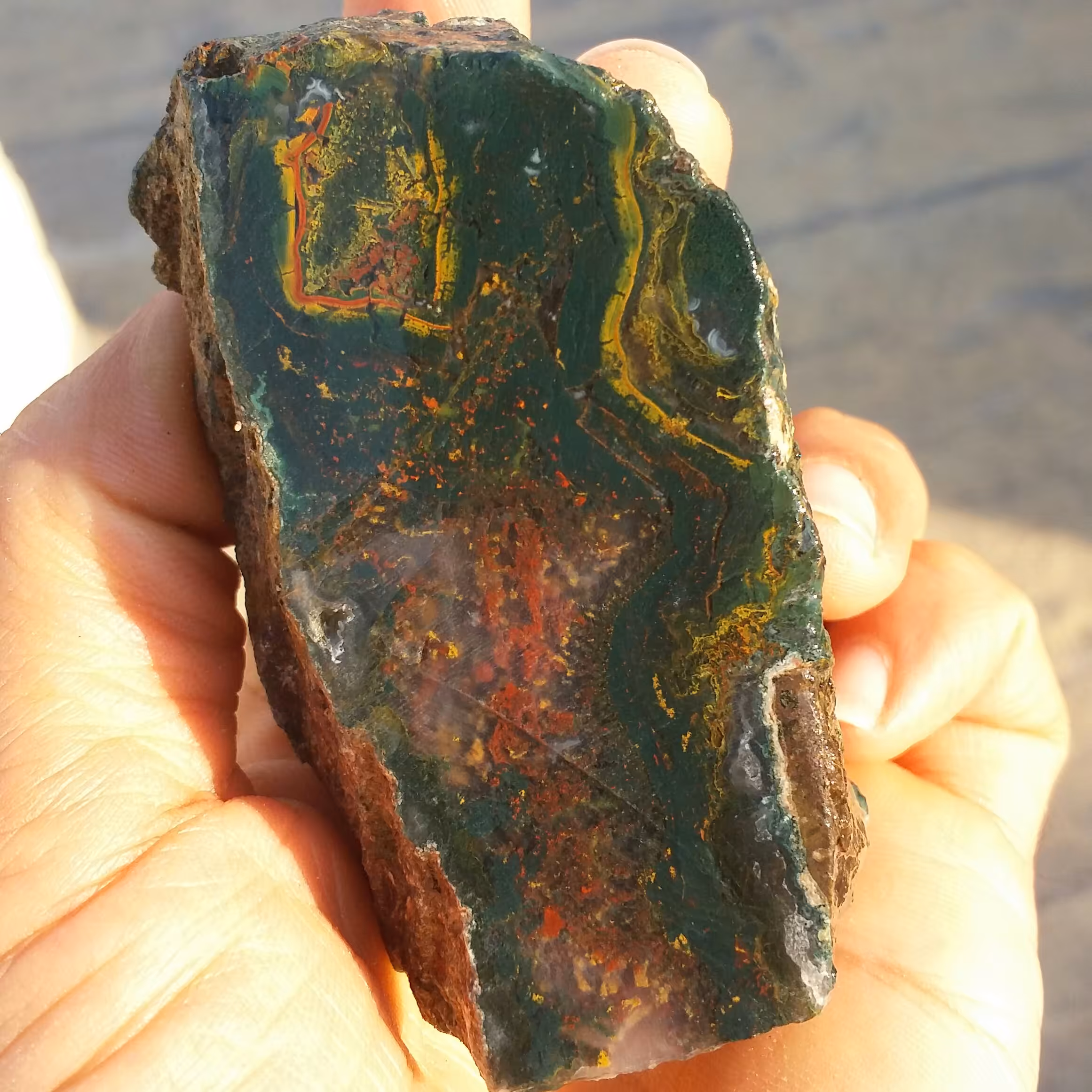 اسلایس سنگ راف عقیق منظره 7رنگ بسیار دیدنی شاهکار خلقت کاملا طبیعی
با قابلیت ساخت چندین نگین خاص محشر کد 8278