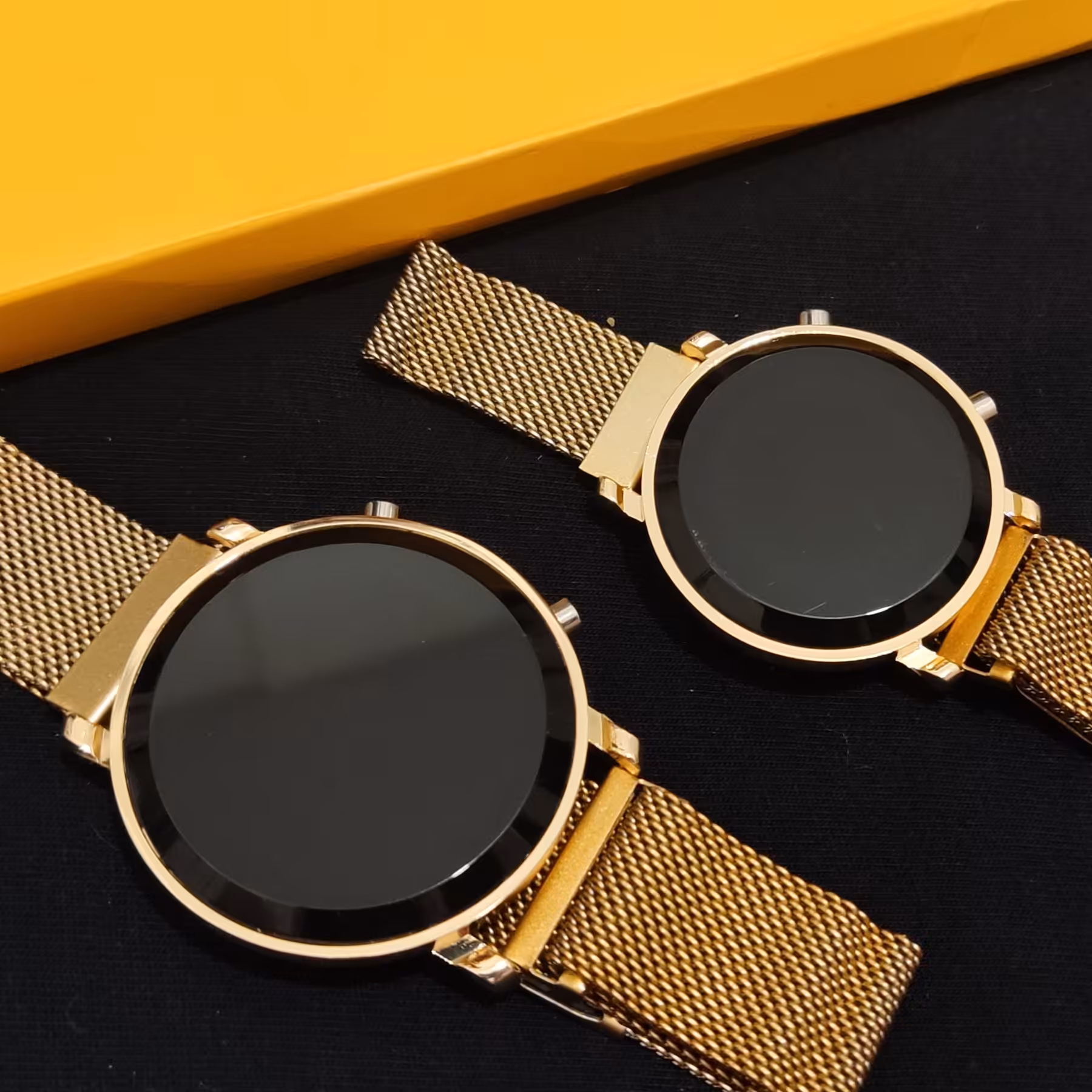 ست ساعت دیجیتالی صفحه گرد رنگ طلایی