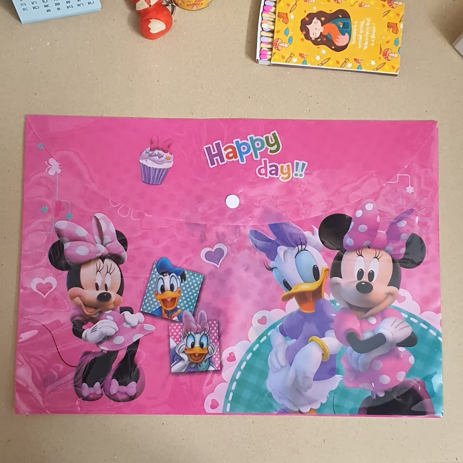 پوشه دکمه دار