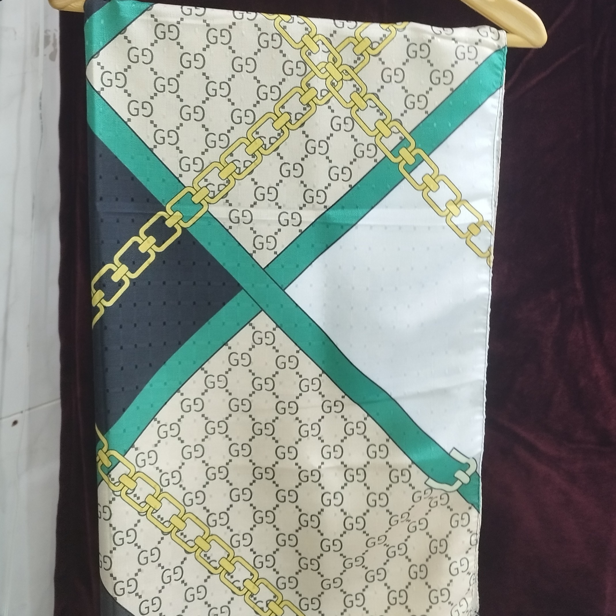 شال طرح دار