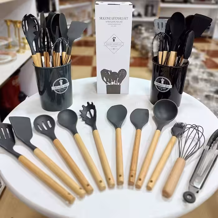 سرویس کفگیر ملاقه سیلیکونی رنگ مشکی لطفا اول استعلام موجودی بگیرید