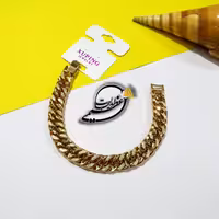 دستبند کارتیر تخت تراش خورده بسیار زیبای برند Xuping از جنس مس و روکش طلا  و رنگ ثابت و ضد حساسیت کاملا مشابه طلا  کد 6