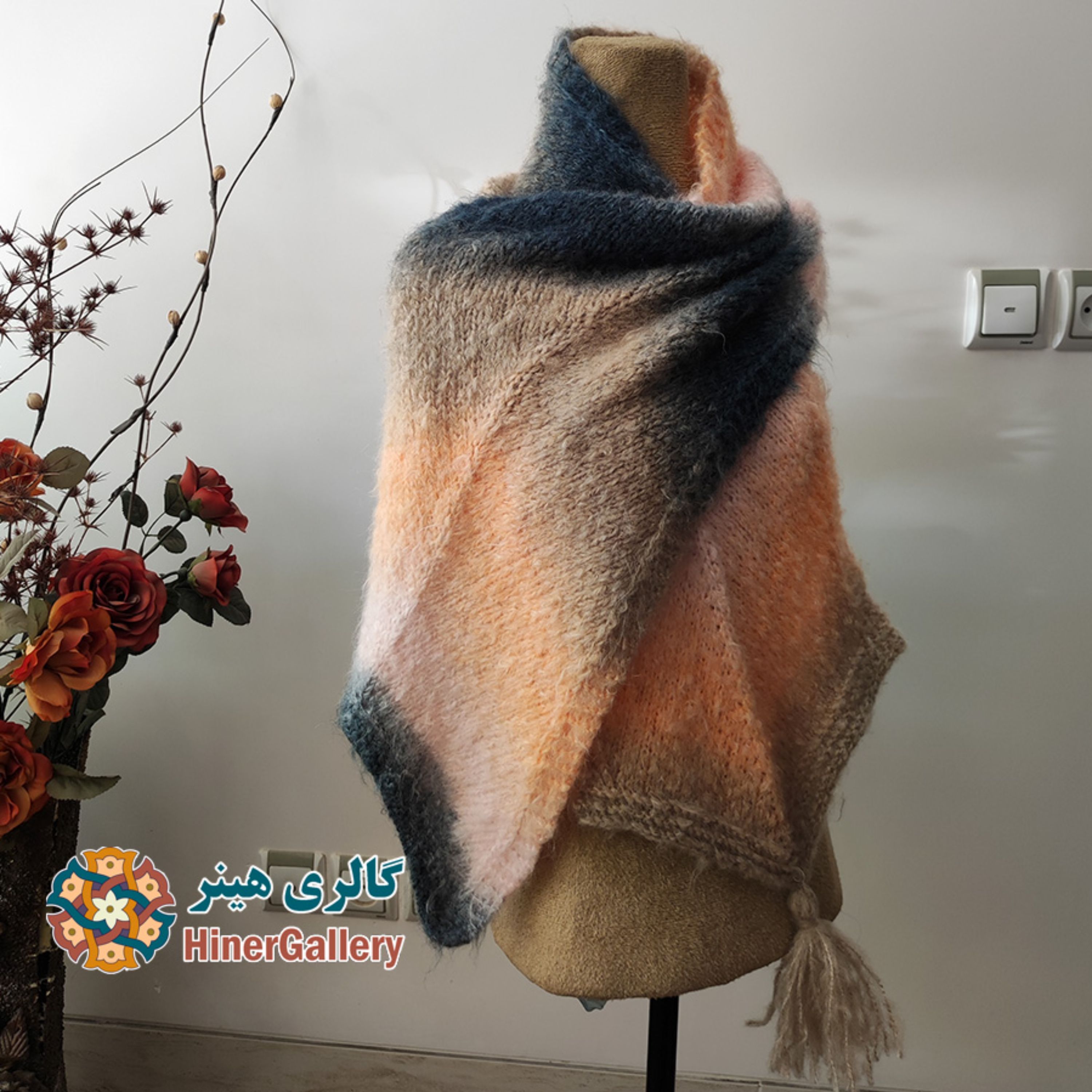 شال سر دستباف مدل ماهی بافته شده با  موهر ترکیه ای مرغوب